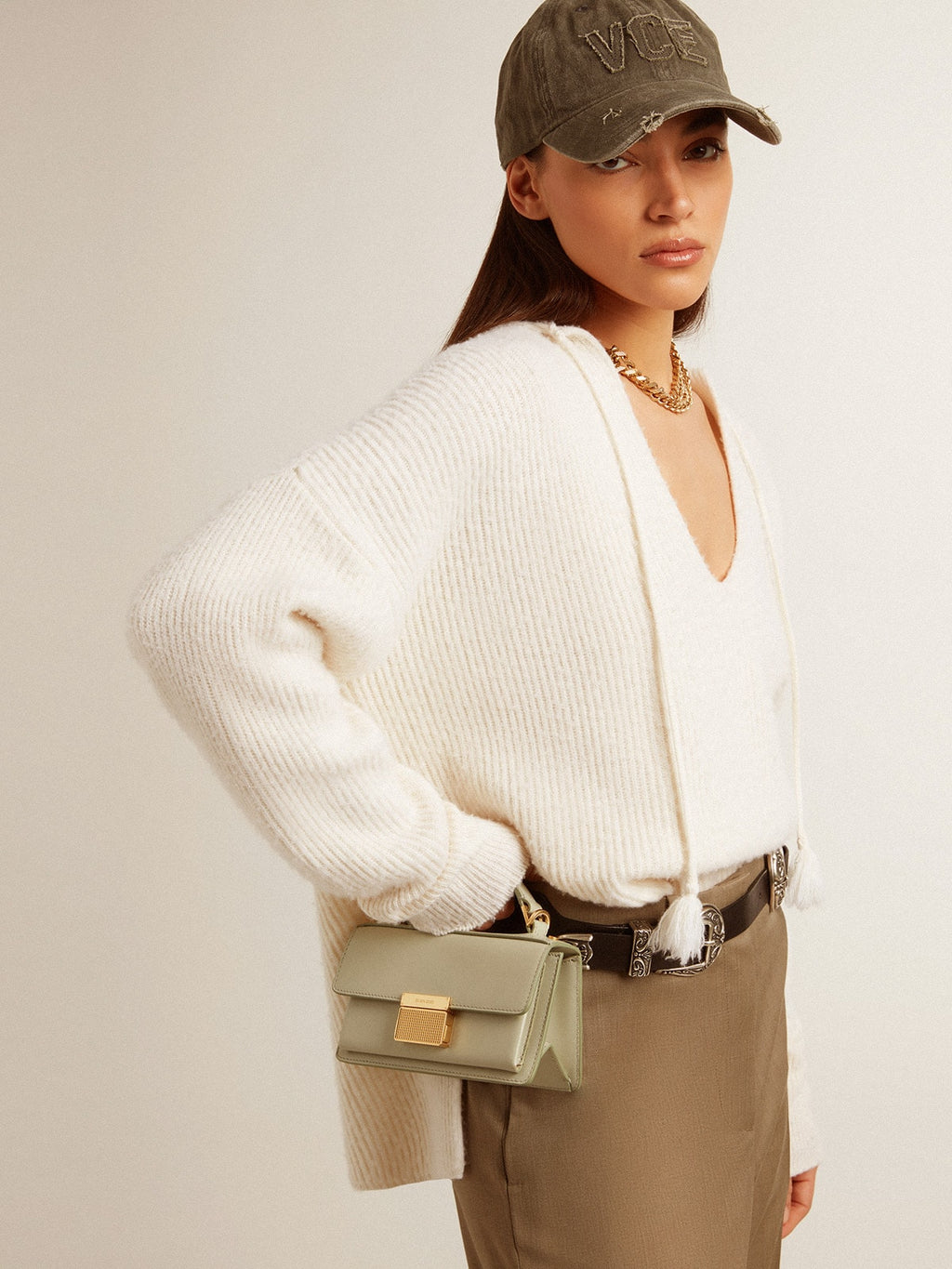 Small Venezia Bag in mineral-gray boarded leather with gold details| Golden Goose