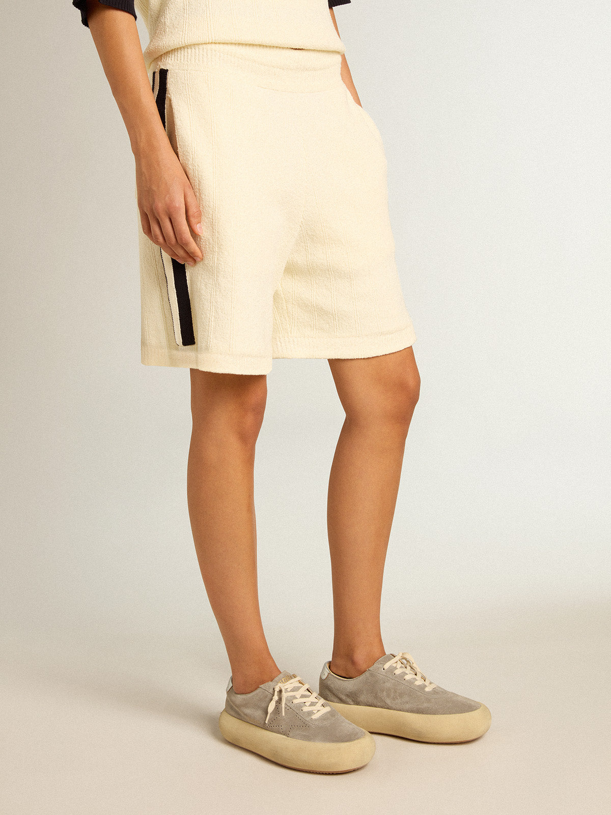 Women's Space-Star shoes in ice-gray suede with perforated star| Golden Goose