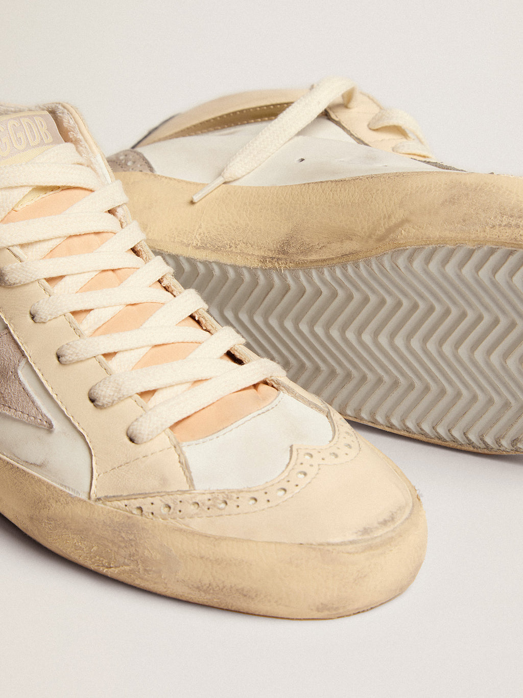 Women's Mid Star with star in light gray suede and gold flash| Golden Goose