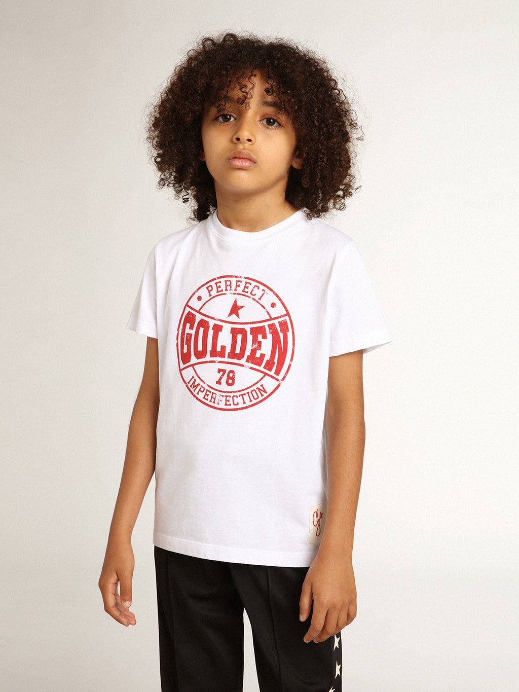 Boys' white T-shirt with printed red logo in the center| Golden Goose