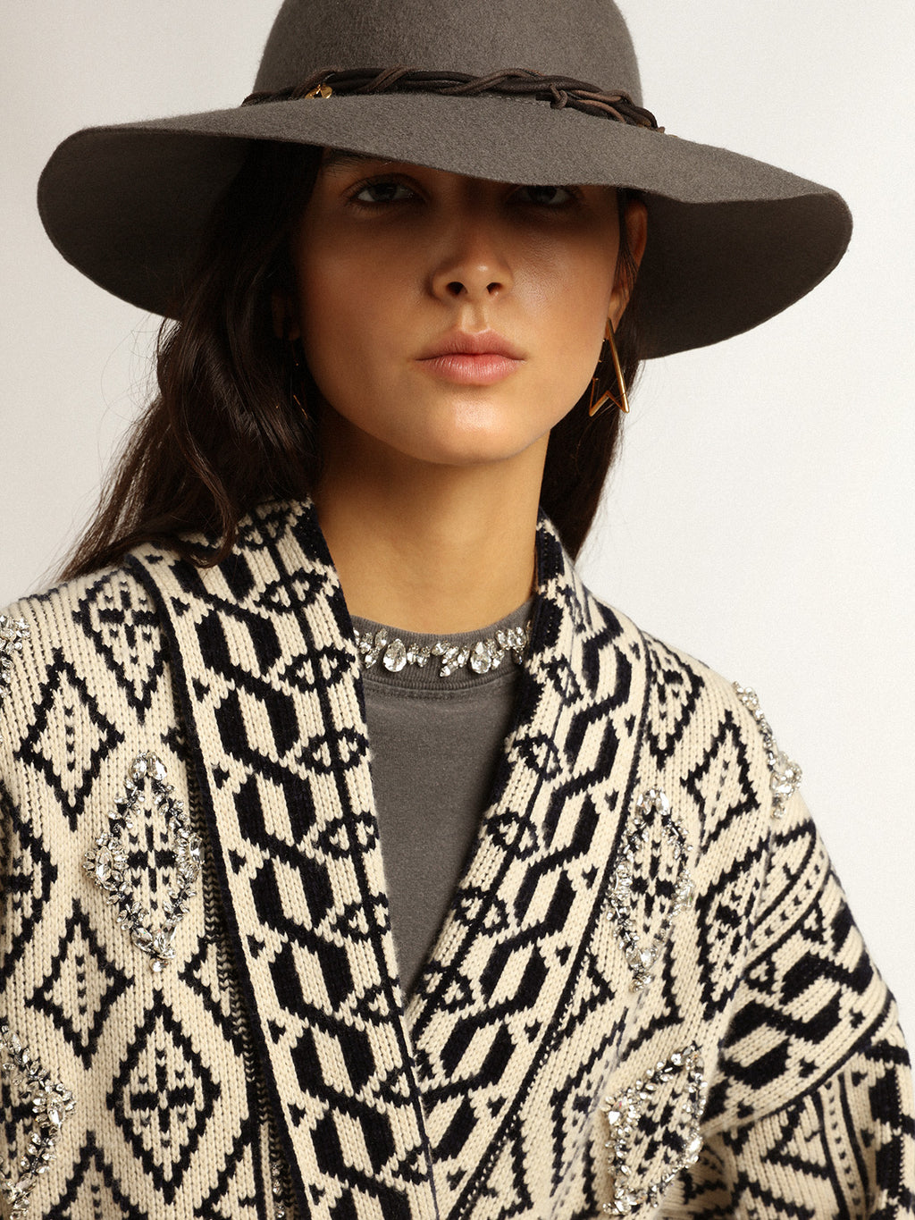 Cardigan in papyrus-colored wool with jacquard motif and crystals| Golden Goose