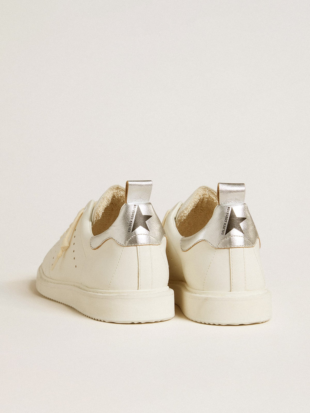 Men's Starter in white leather with silver metallic leather heel tab| Golden Goose