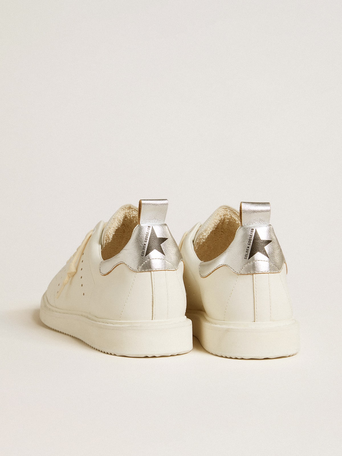 Men's Starter in white leather with silver metallic leather heel tab| Golden Goose