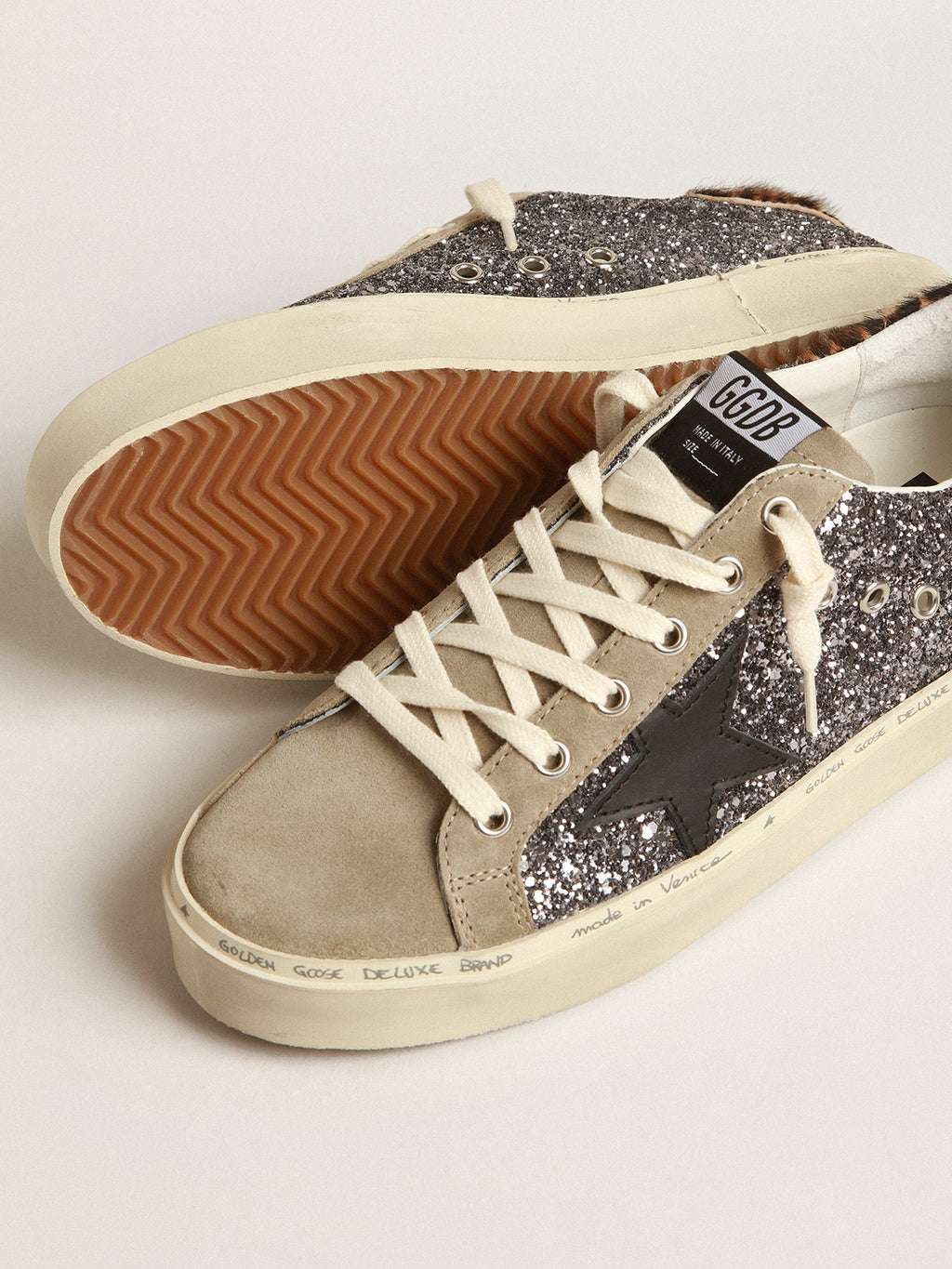 Hi Star in dark gray glitter with a black leather star| Golden Goose
