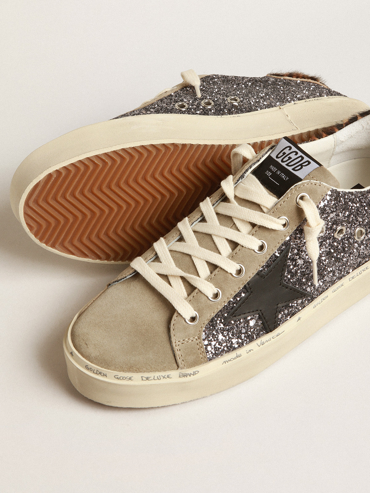 Hi Star in dark gray glitter with a black leather star| Golden Goose