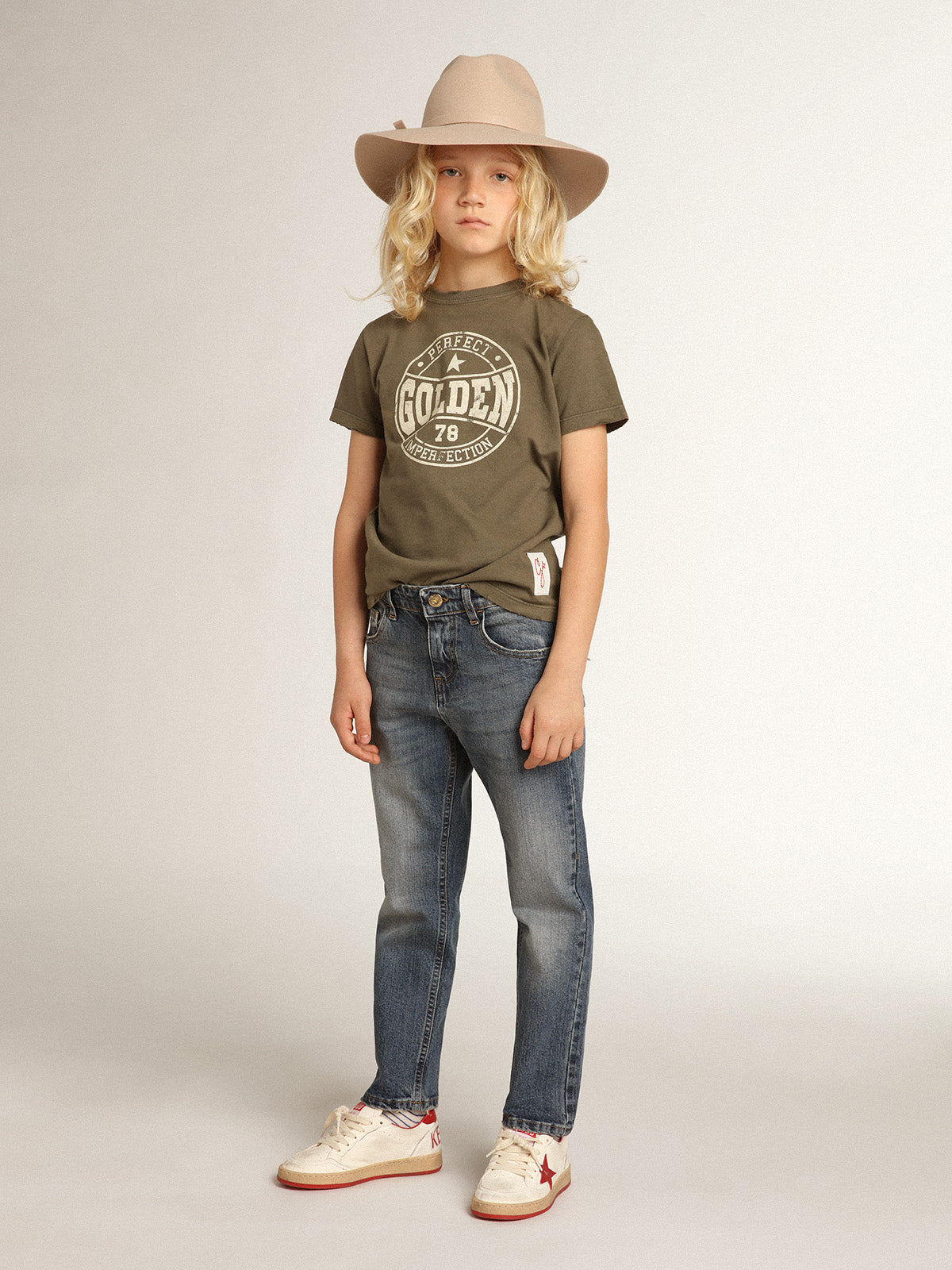 Boys' olive-green T-shirt with printed white logo in the center| Golden Goose