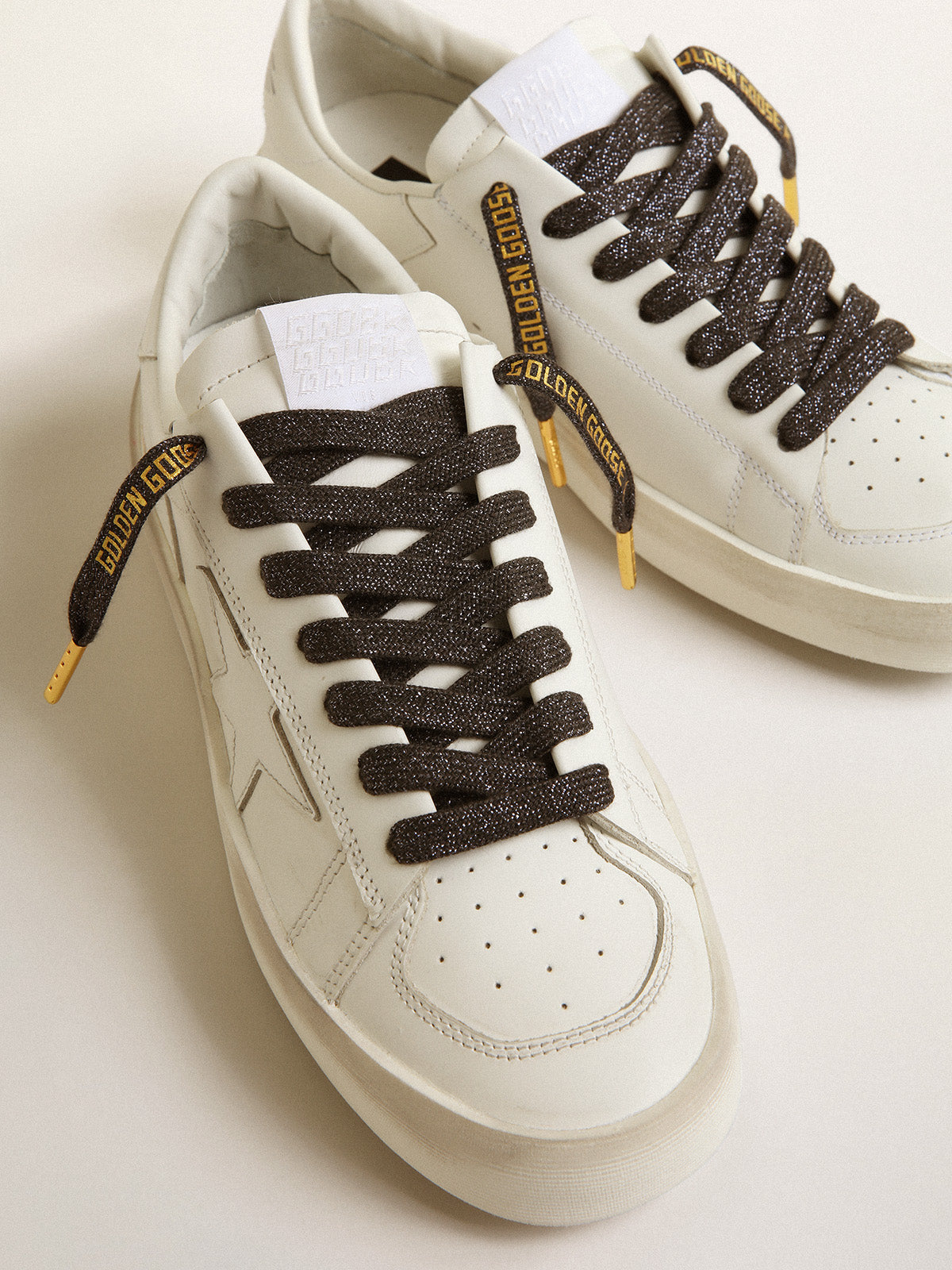 Dark gray Lurex laces with contrasting gold-colored logo| Golden Goose