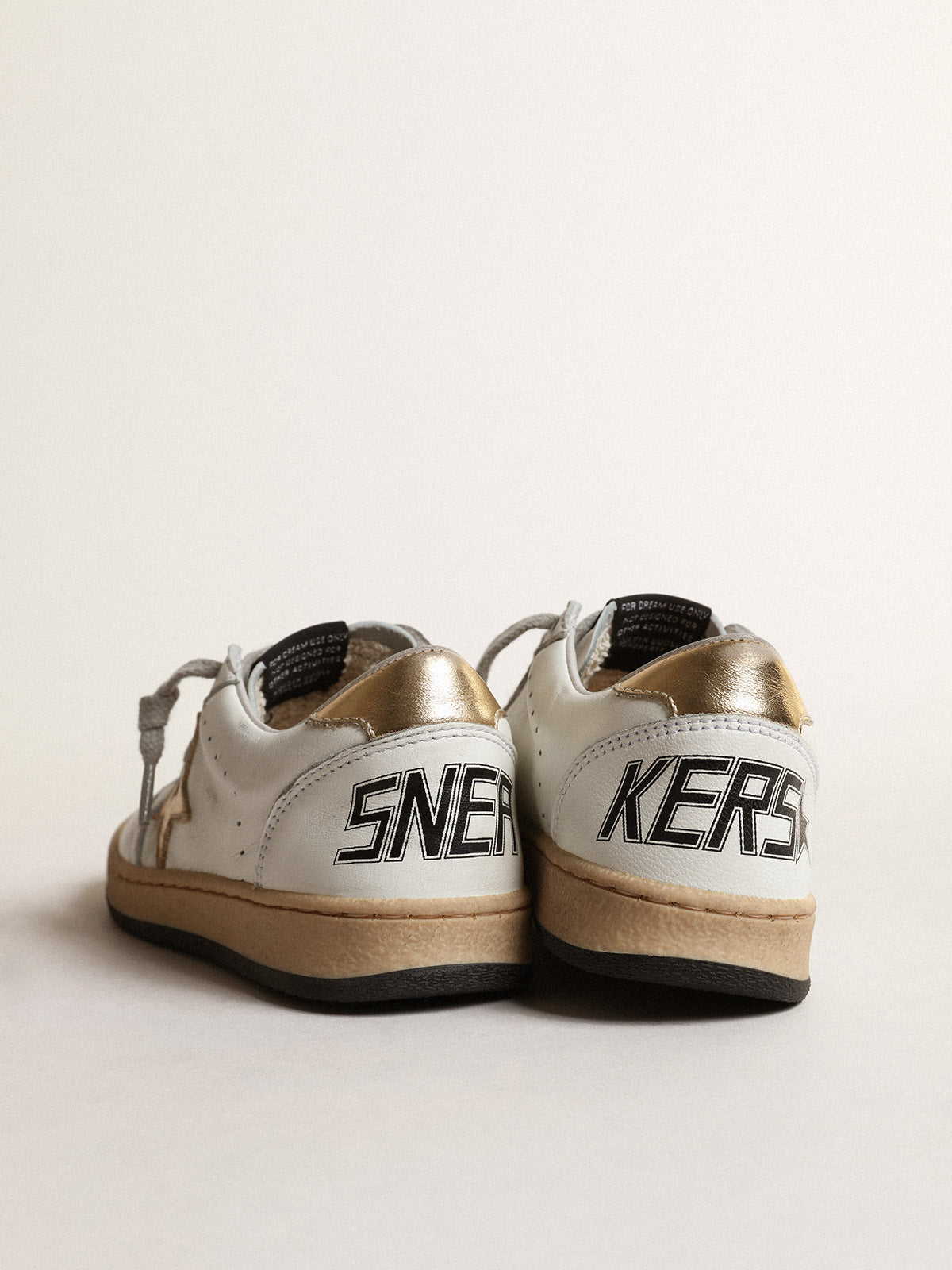Ball Star Junior with gold metallic leather star and heel tab| Golden Goose