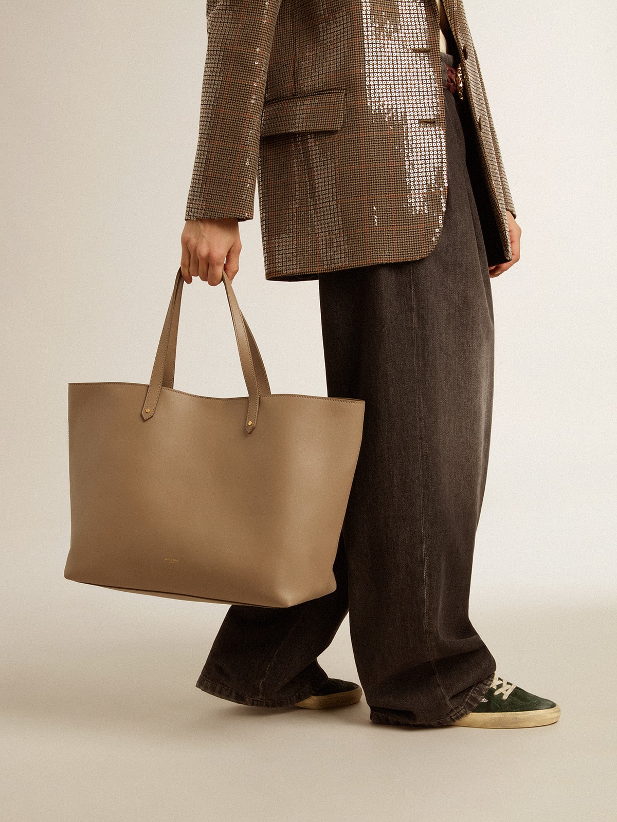 Dove-gray Pasadena Bag in smooth leather with gold logo| Golden Goose