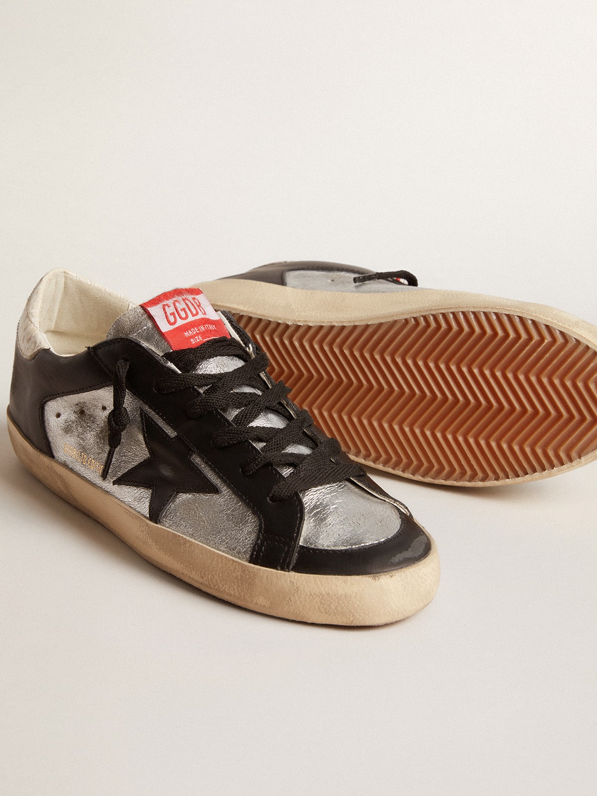 Super-Star LTD in metallic leather with black leather star and inserts| Golden Goose