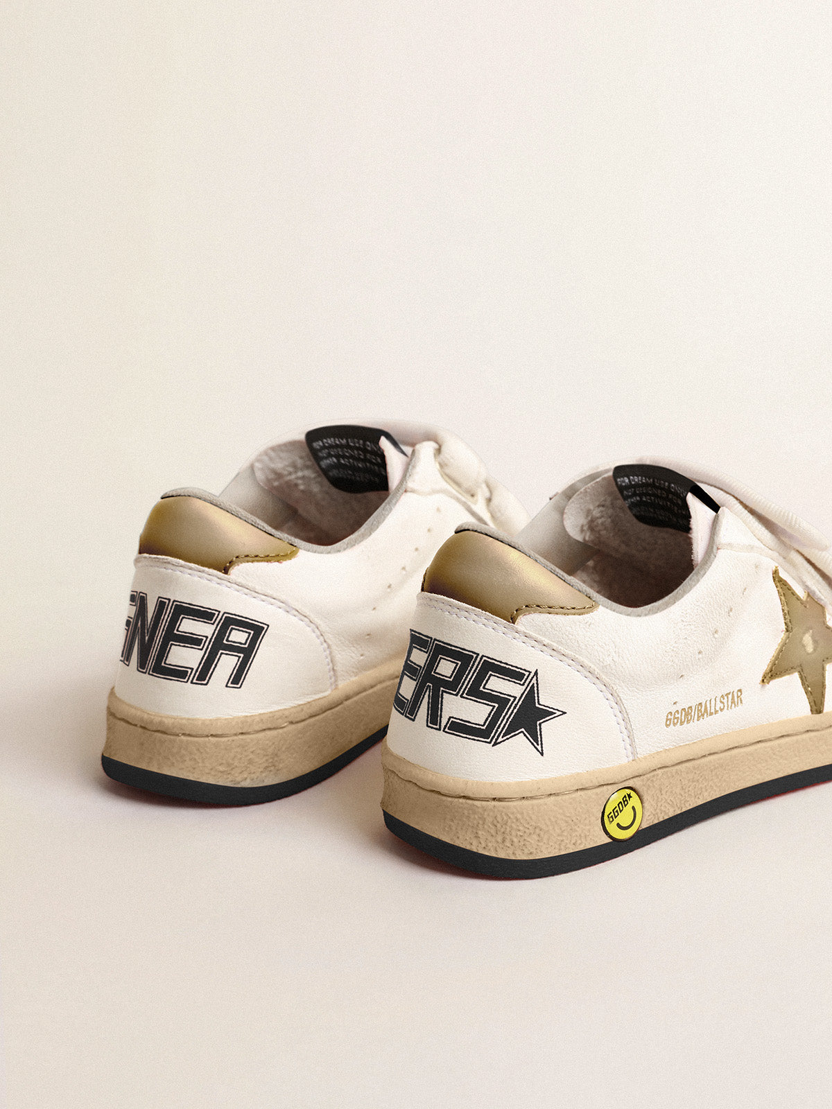 Ball Star Young with gold metallic leather star and heel tab| Golden Goose
