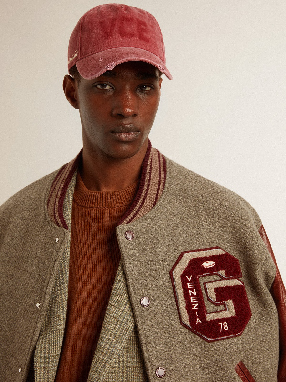 Cotton baseball cap with a lived-in finish| Golden Goose