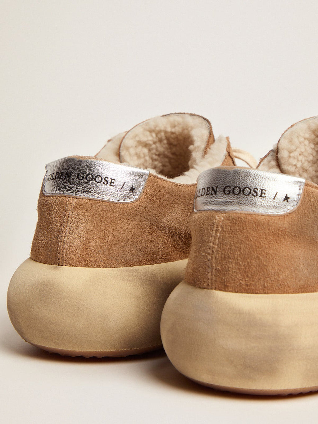Women's Space-Star shoes in tobacco-colored suede with shearling lining| Golden Goose