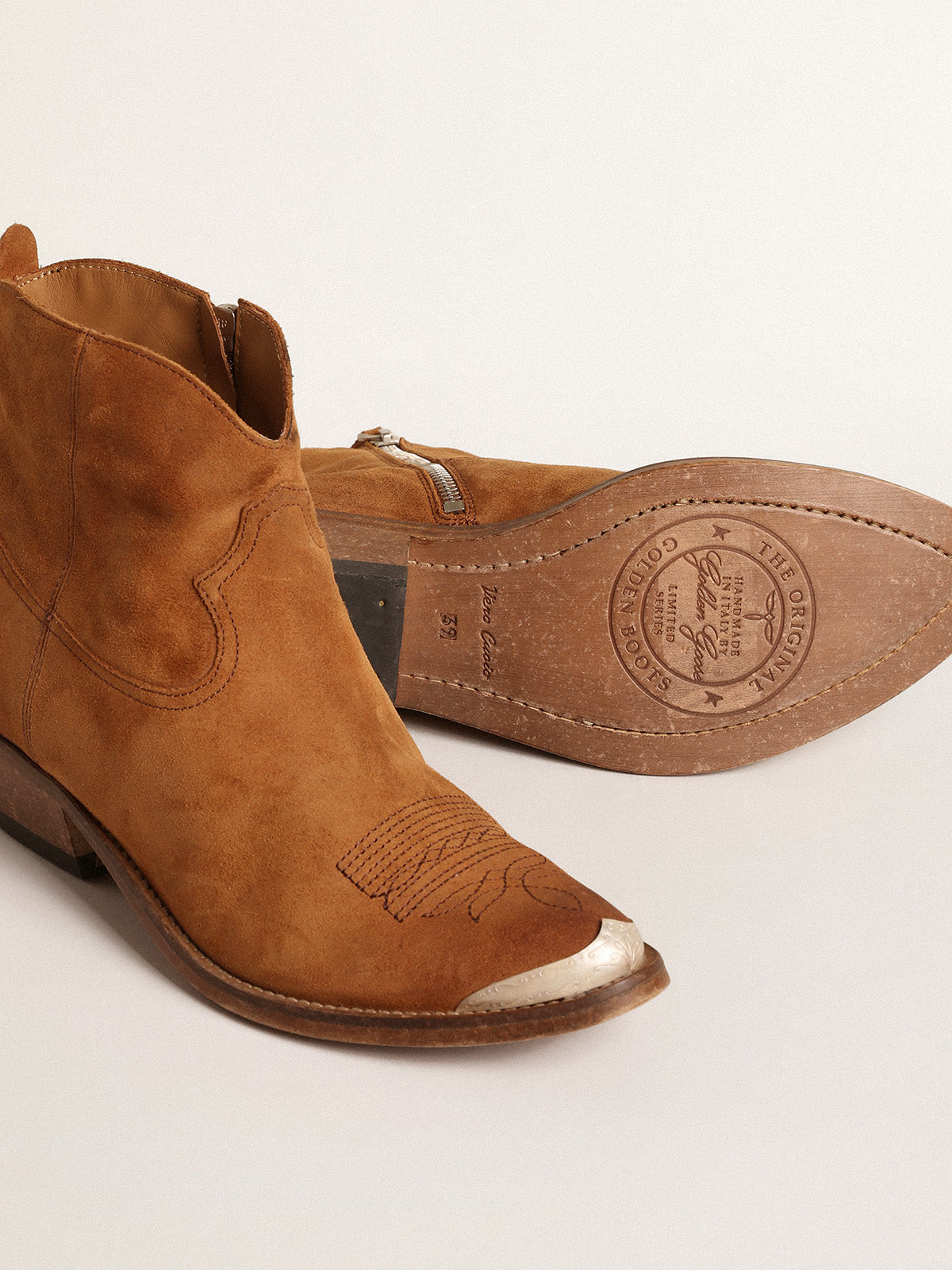 Young ankle boots in cognac-colored suede| Golden Goose