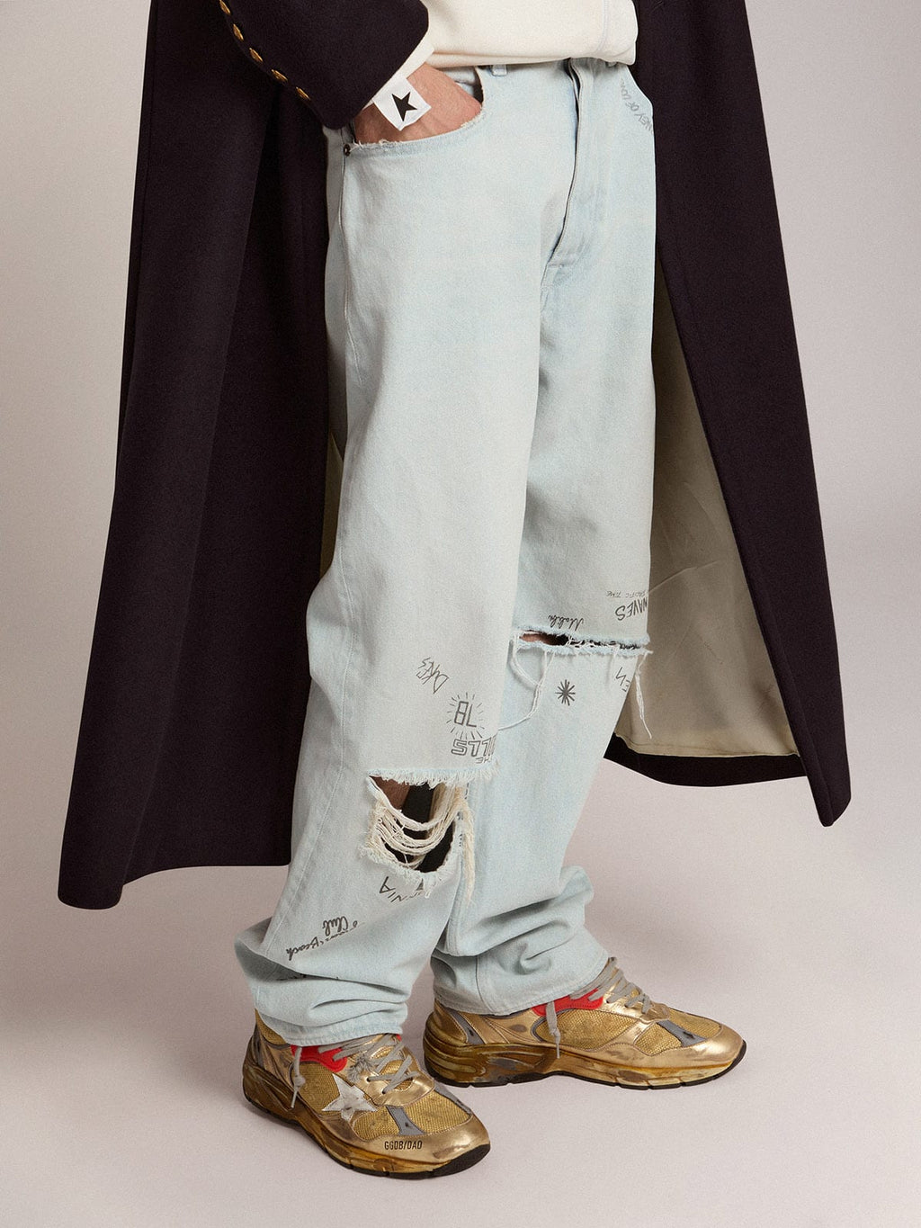 Men's Dad-Star gold with distressed finish| Golden Goose