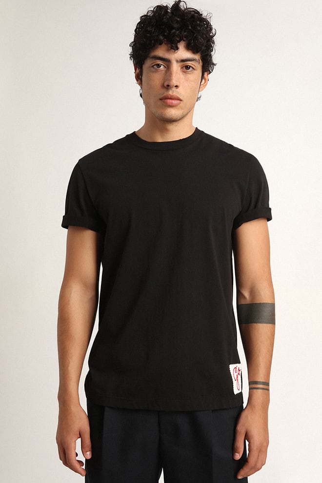 Golden Collection distressed T-shirt in vintage black| Golden Goose