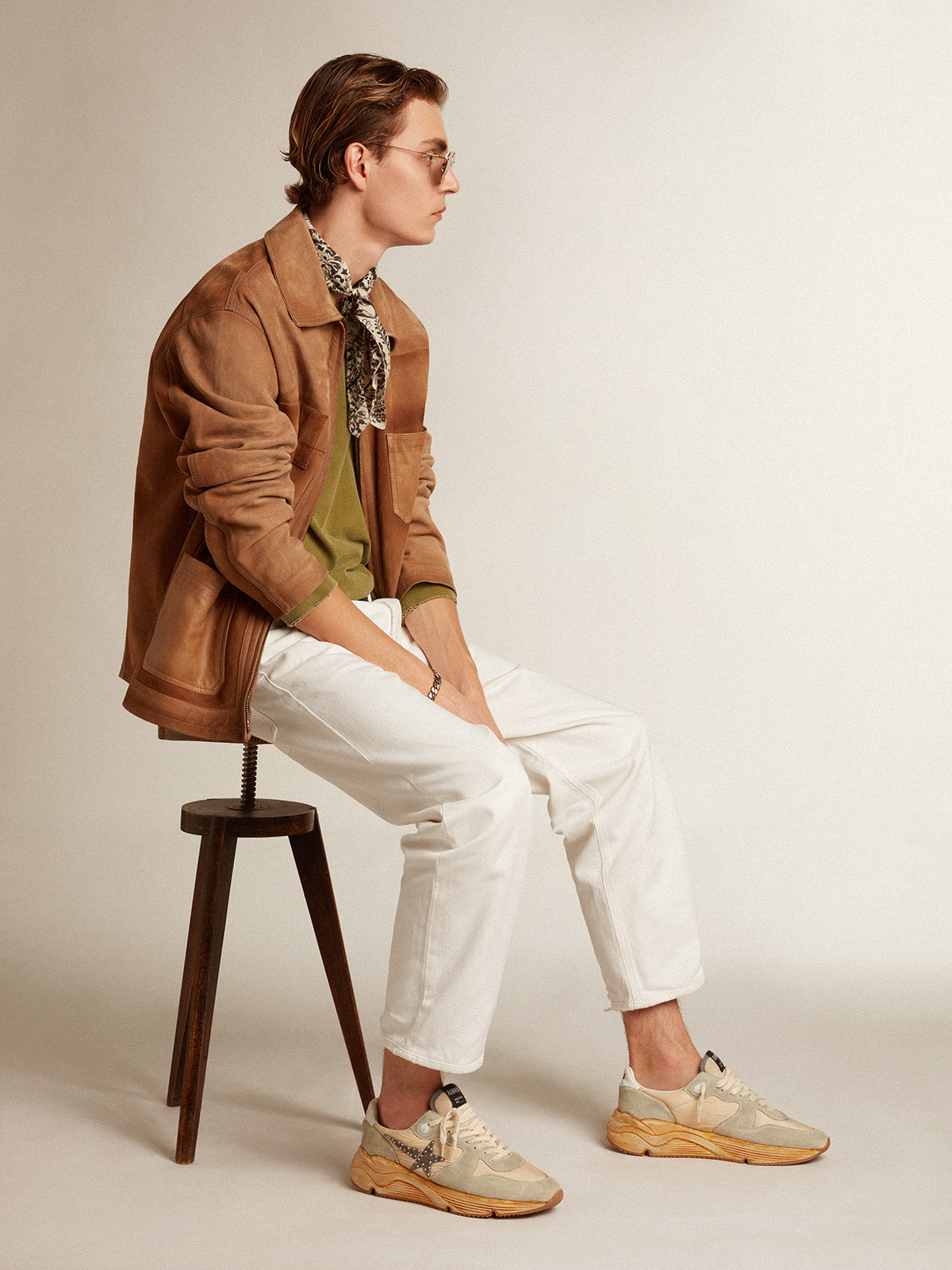 Men's Running Sole in ice gray with studded suede star| Golden Goose