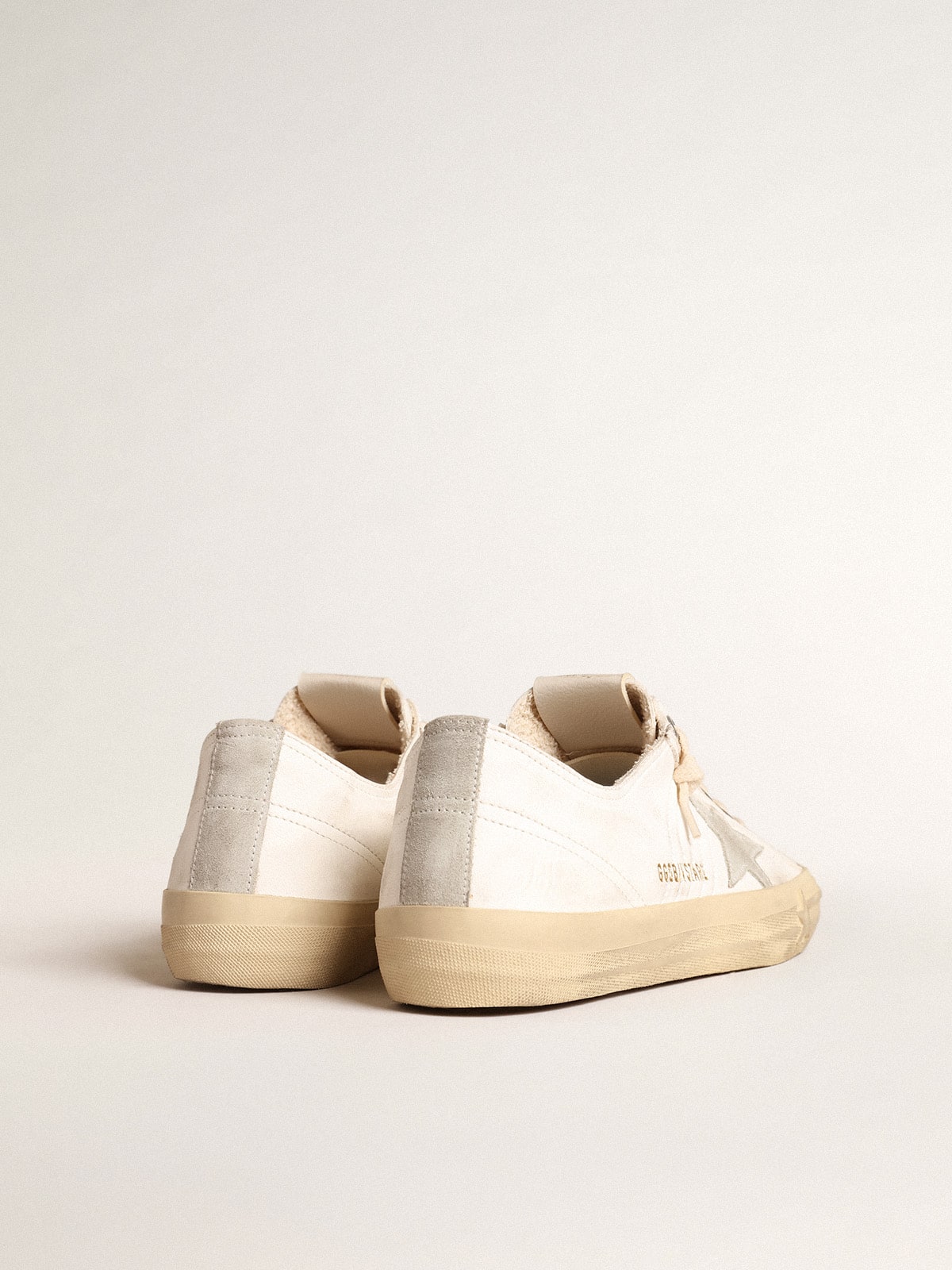 V-Star in nappa leather with ice-gray suede star and heel tab| Golden Goose