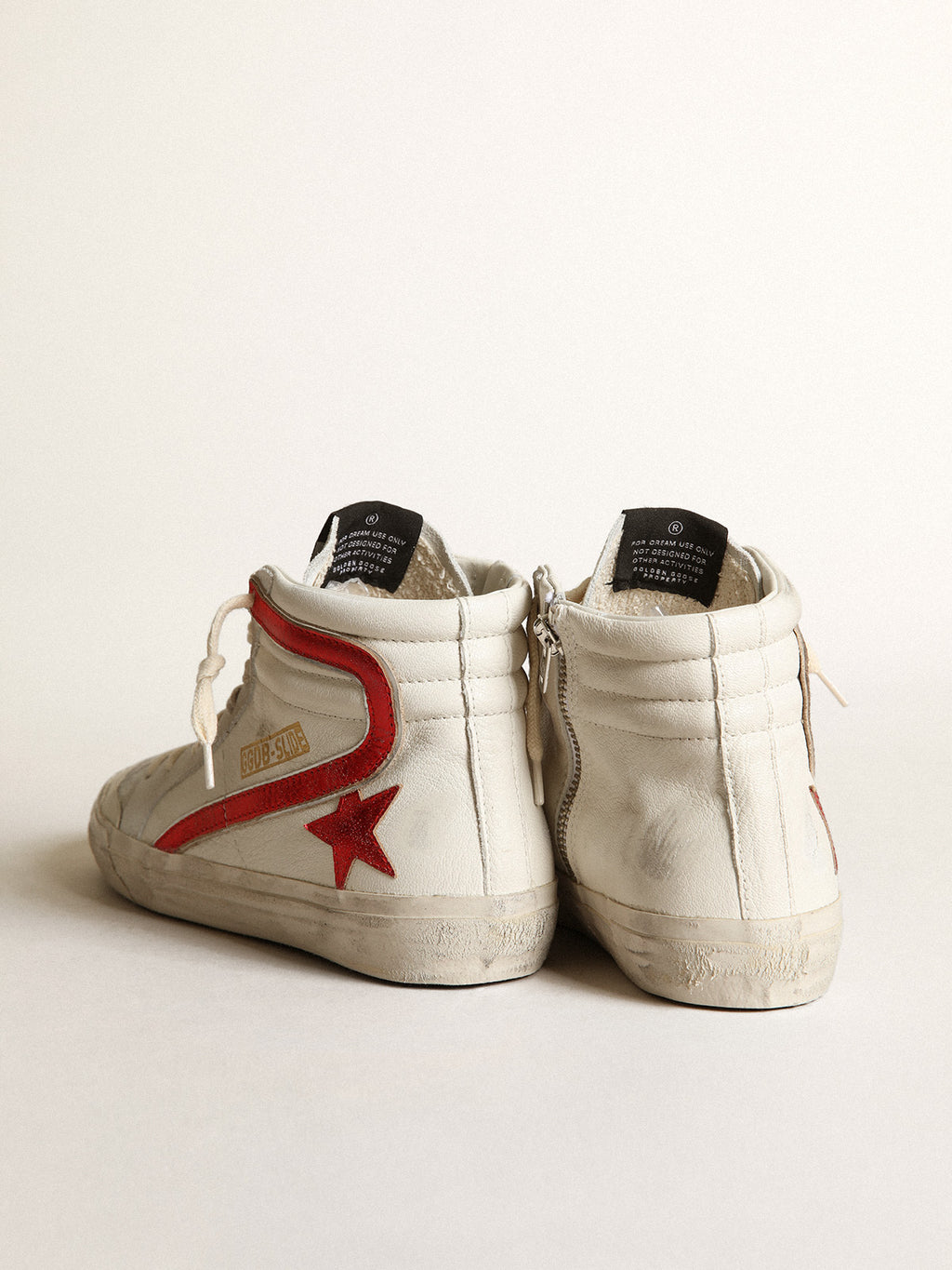 Slide with a red laminated leather star and flash| Golden Goose