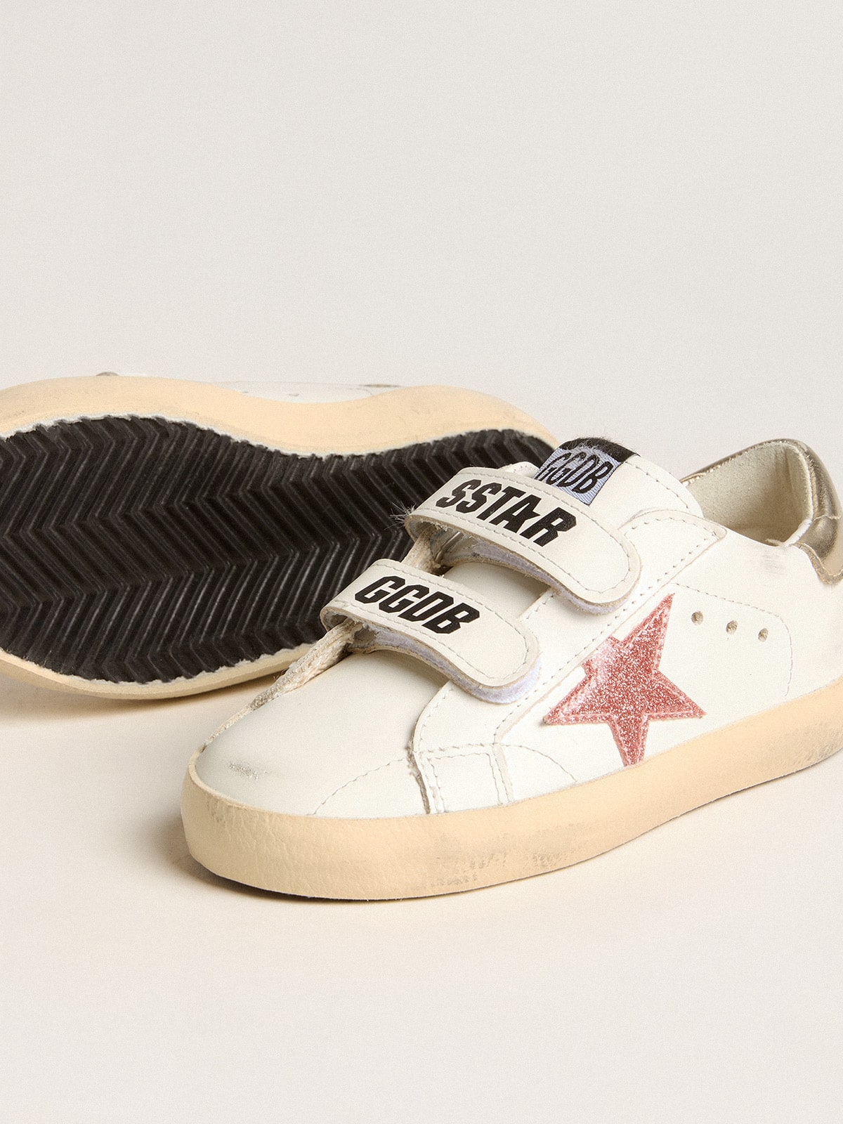 Young Old School in leather with metallic peach leather star| Golden Goose