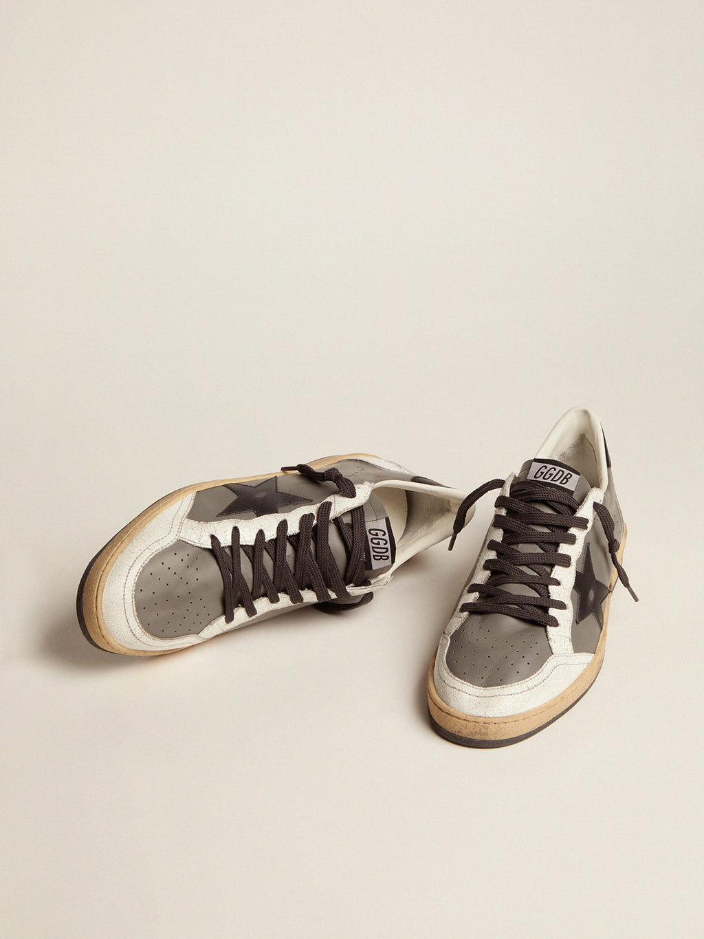 Men's Ball Star in gray leather with black star and heel tab| Golden Goose
