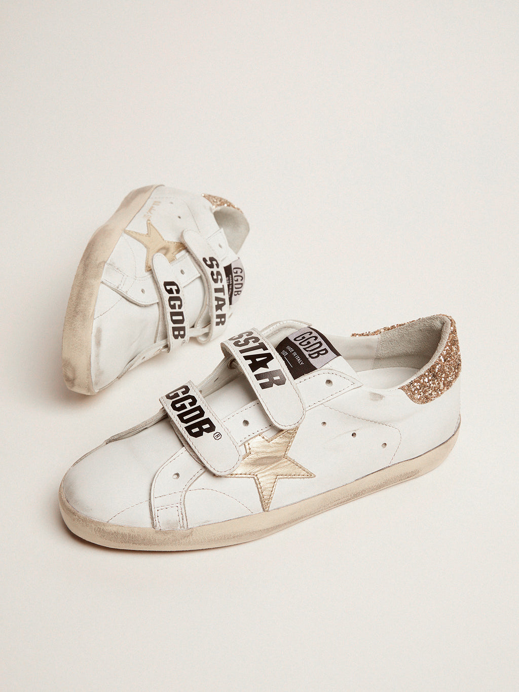 Women's Old School with gold star in laminated leather| Golden Goose