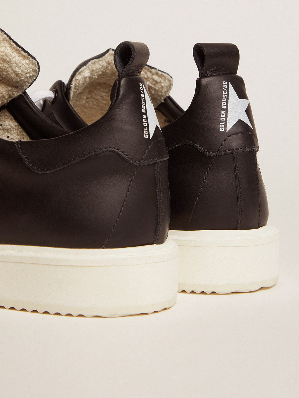 Starter sneakers in total black leather| Golden Goose
