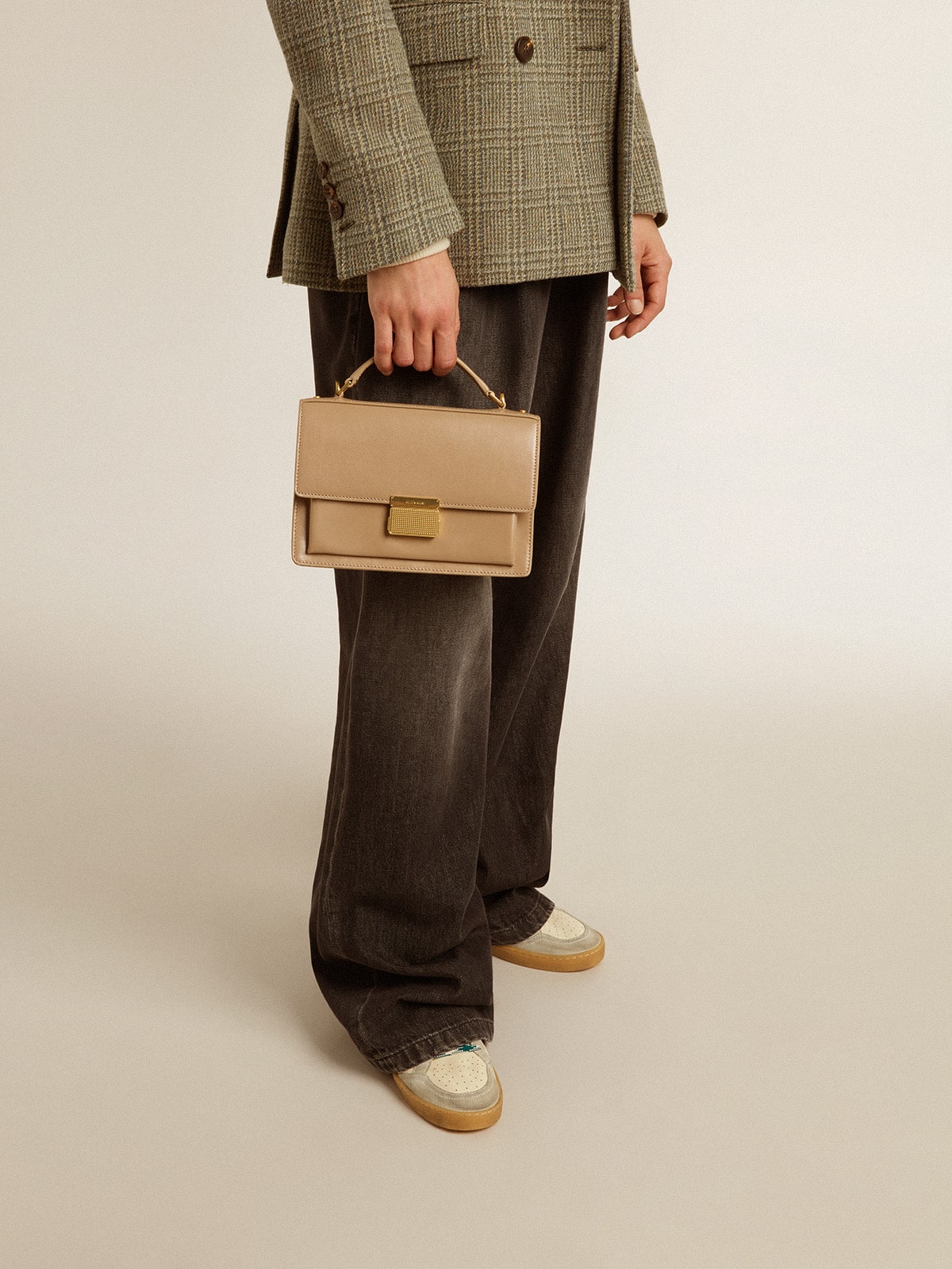 Venezia Bag in beige boarded leather with gold details| Golden Goose