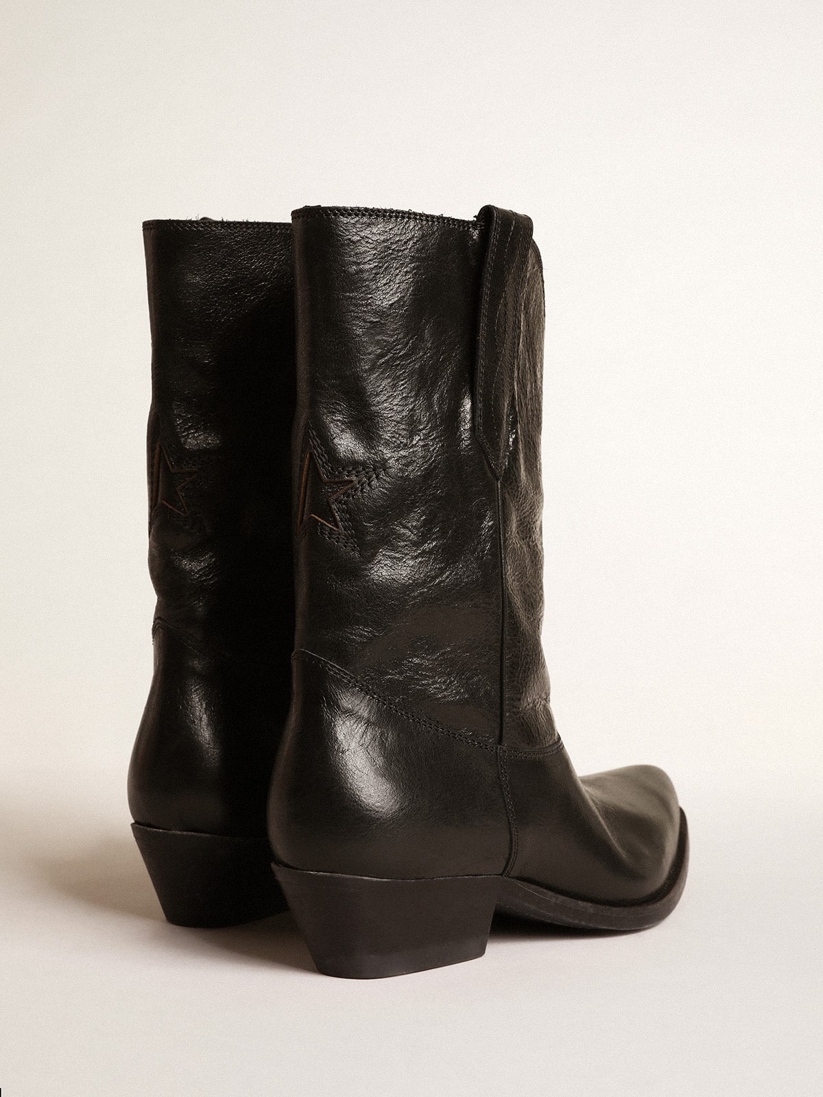 Low Wish Star boots in black leather with black star| Golden Goose
