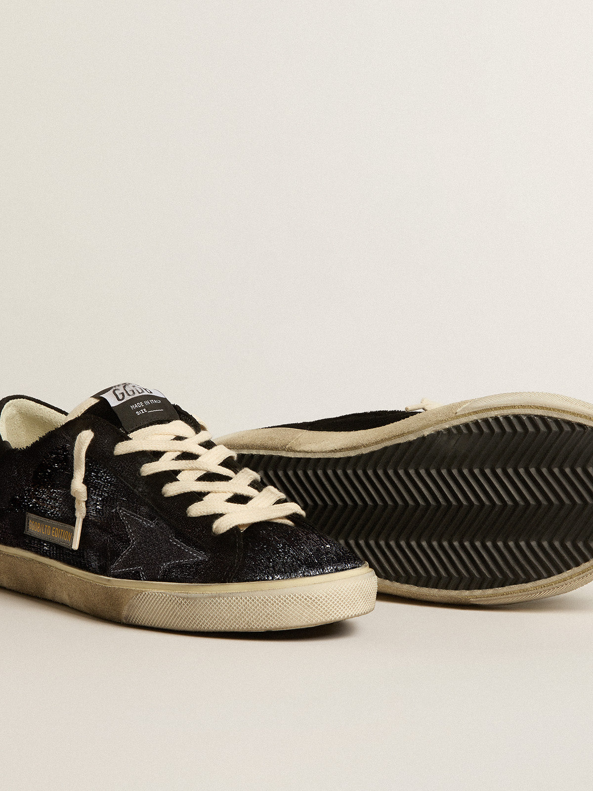 Women's Super-Star in black velvet and suede with black suede star| Golden Goose