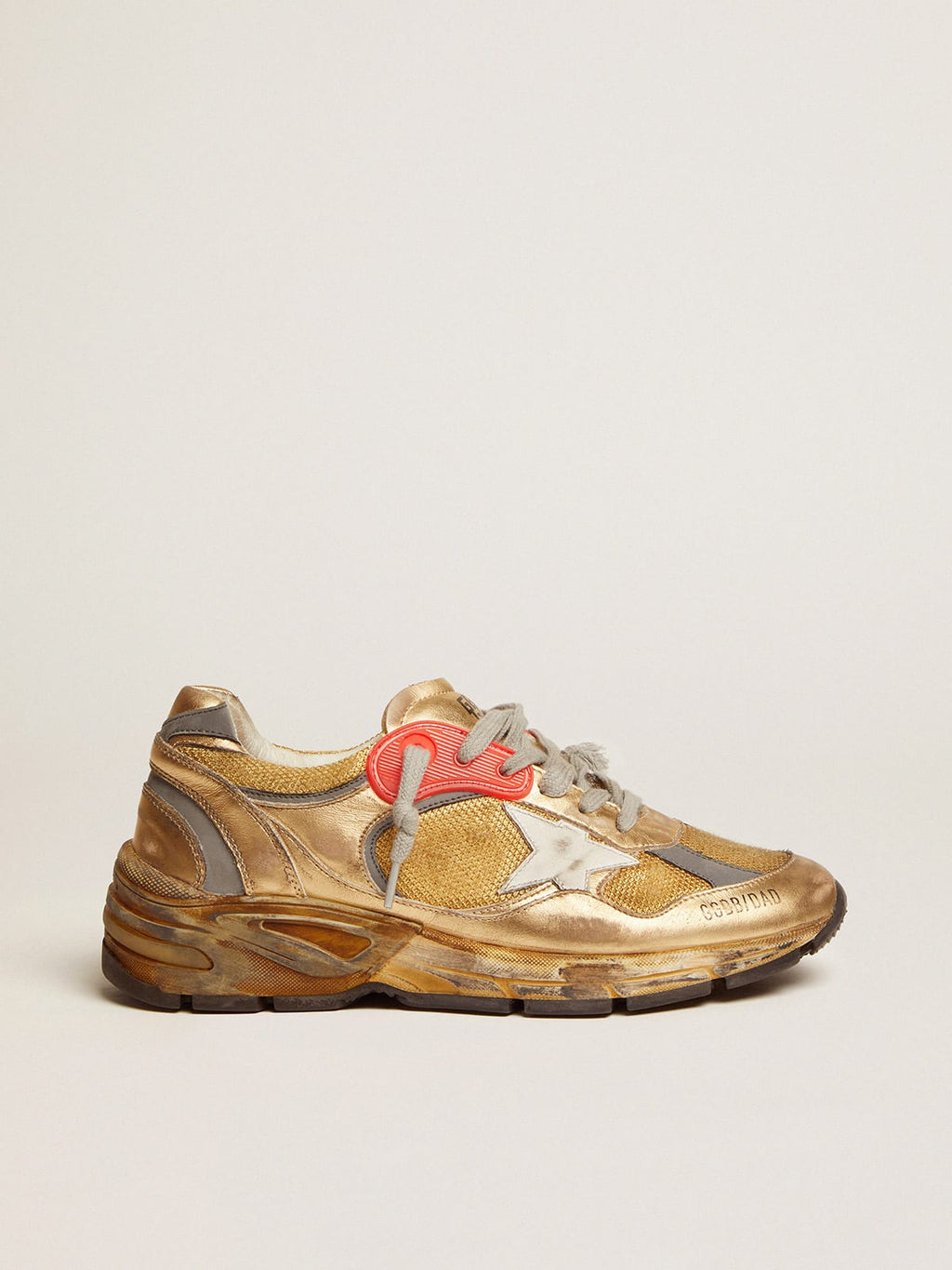 Women's Dad-Star gold with white star| Golden Goose