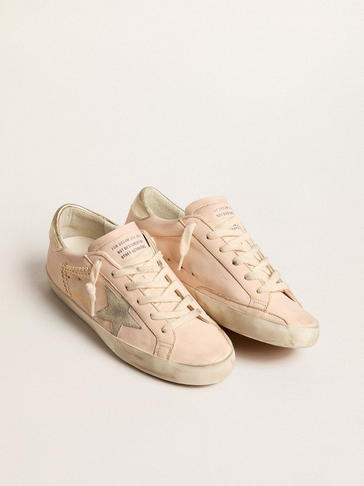 Women's Super-Star in pink nappa with ice-gray star and platinum heel tab| Golden Goose