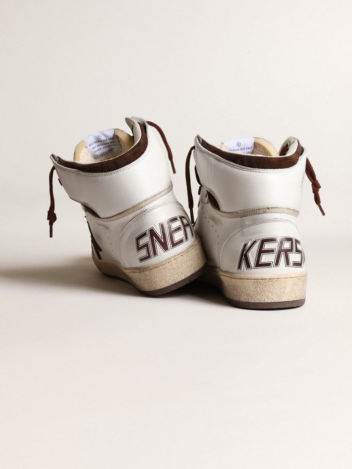 Men's Sky-Star in white nappa leather with a chocolate suede star| Golden Goose