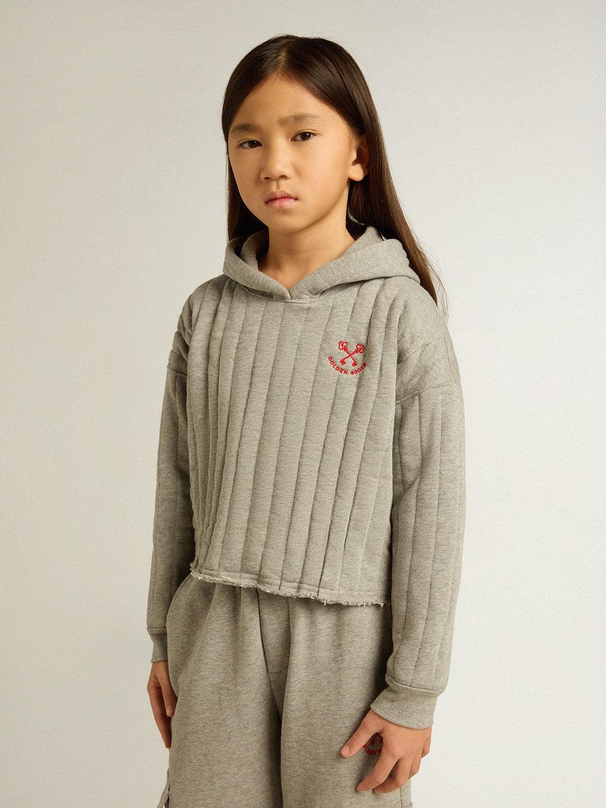 Girls' cropped sweatshirt in gray melange with a hood and embroidery on the front| Golden Goose