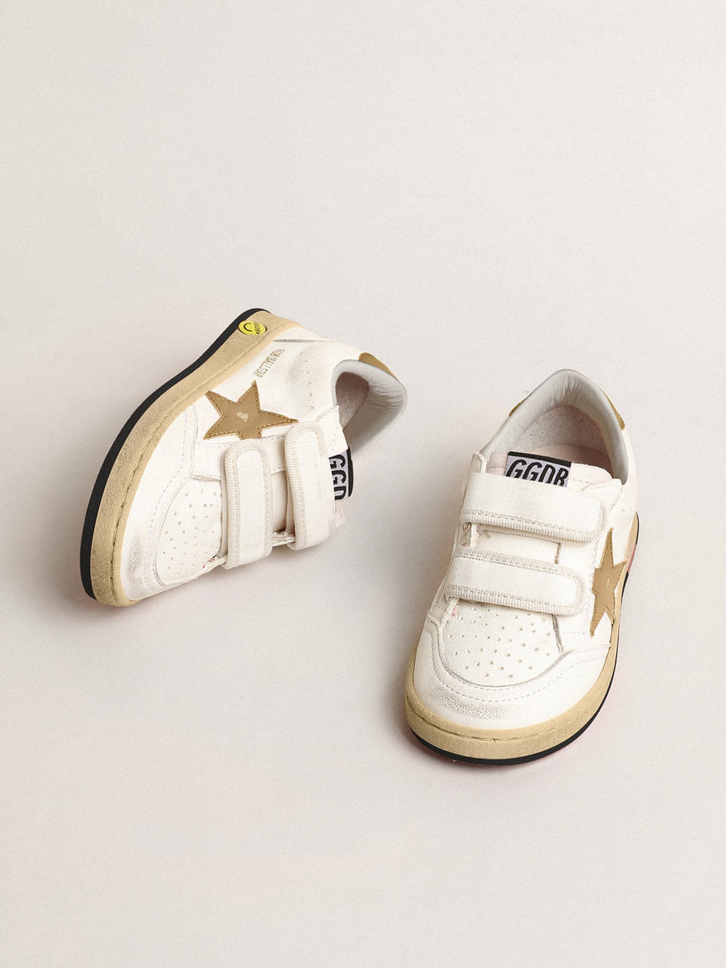 Ball Star Young with gold metallic leather star and heel tab| Golden Goose