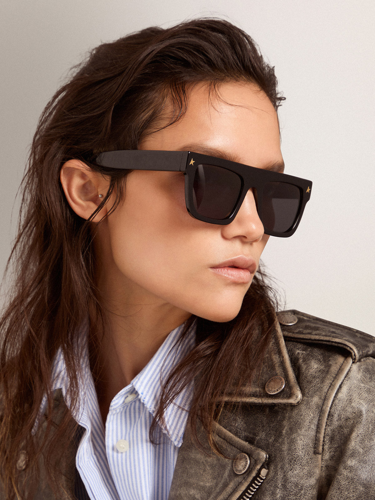 Square sunglasses with black frame and gold details| Golden Goose