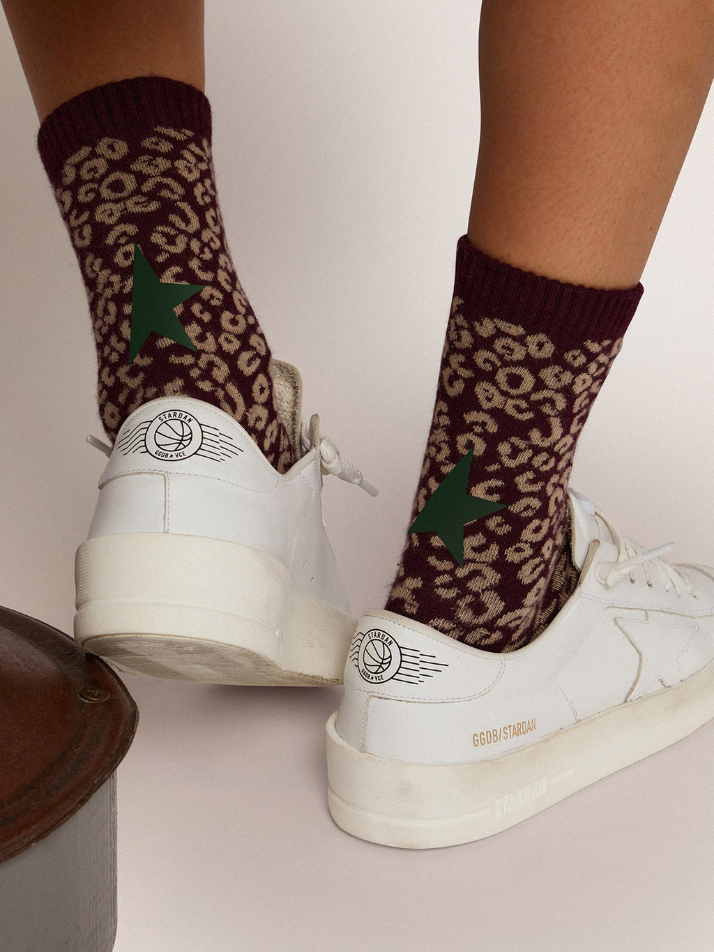 Animal-print socks with a blackberry base and military-green details| Golden Goose