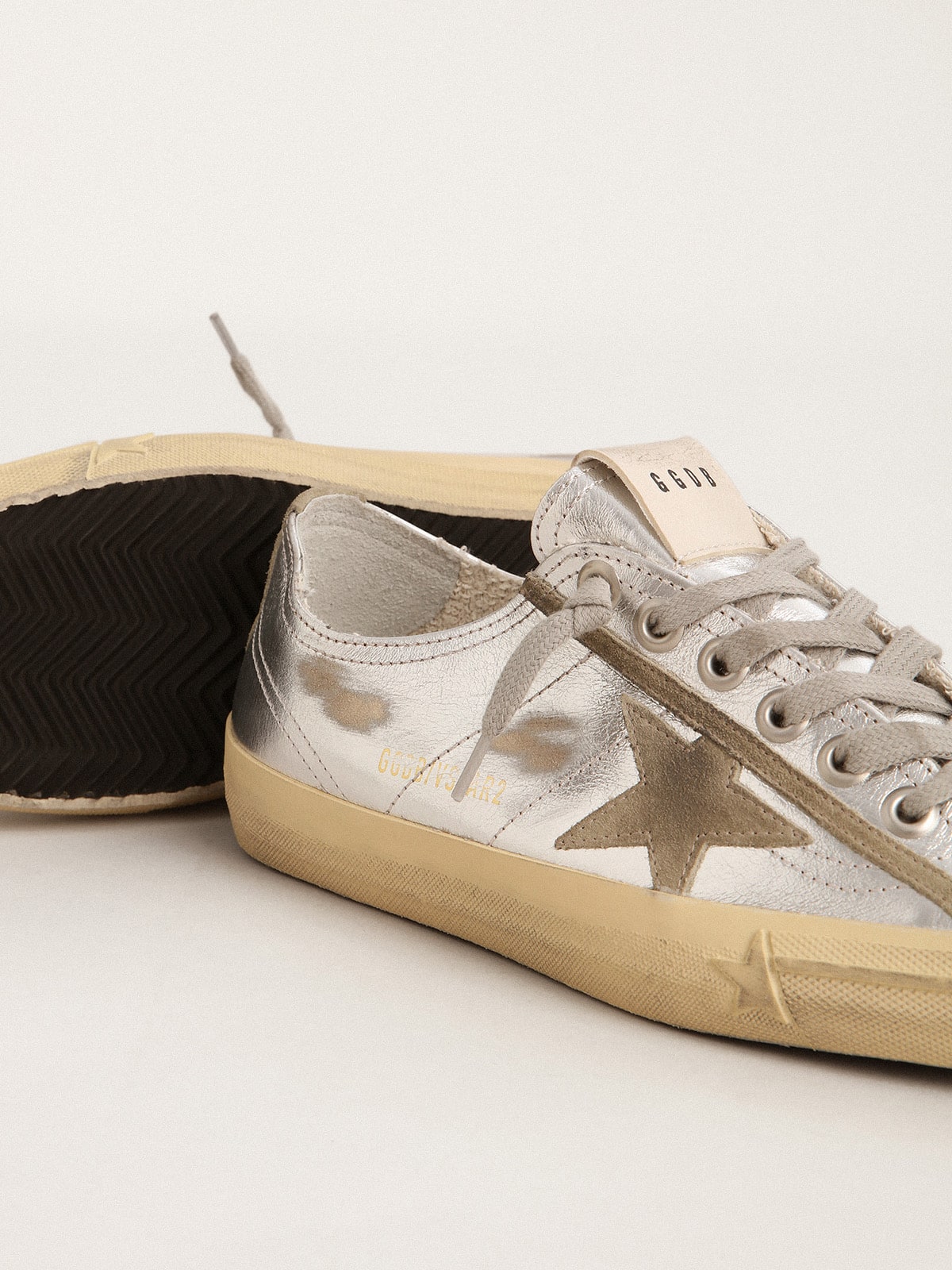 Women's V-Star LTD in silver laminated leather| Golden Goose