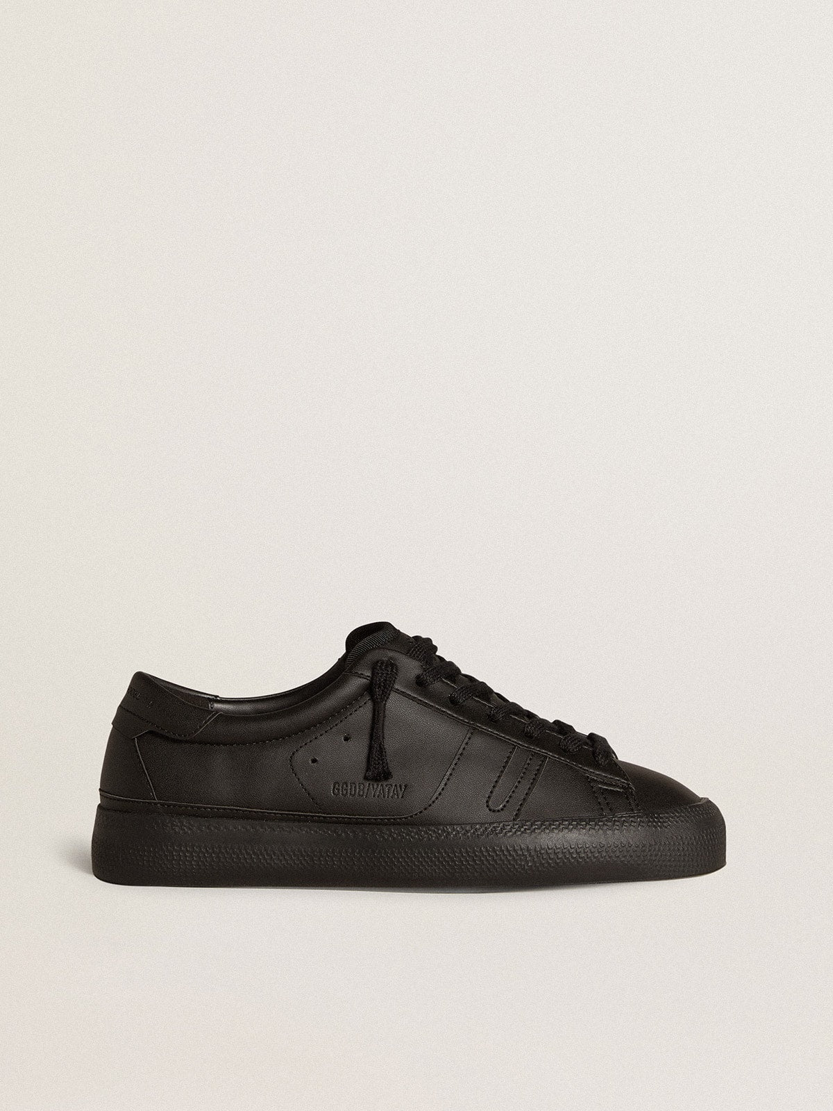 Yatay Model 1B sustainable sneakers with bio-based upper and black Y| Golden Goose