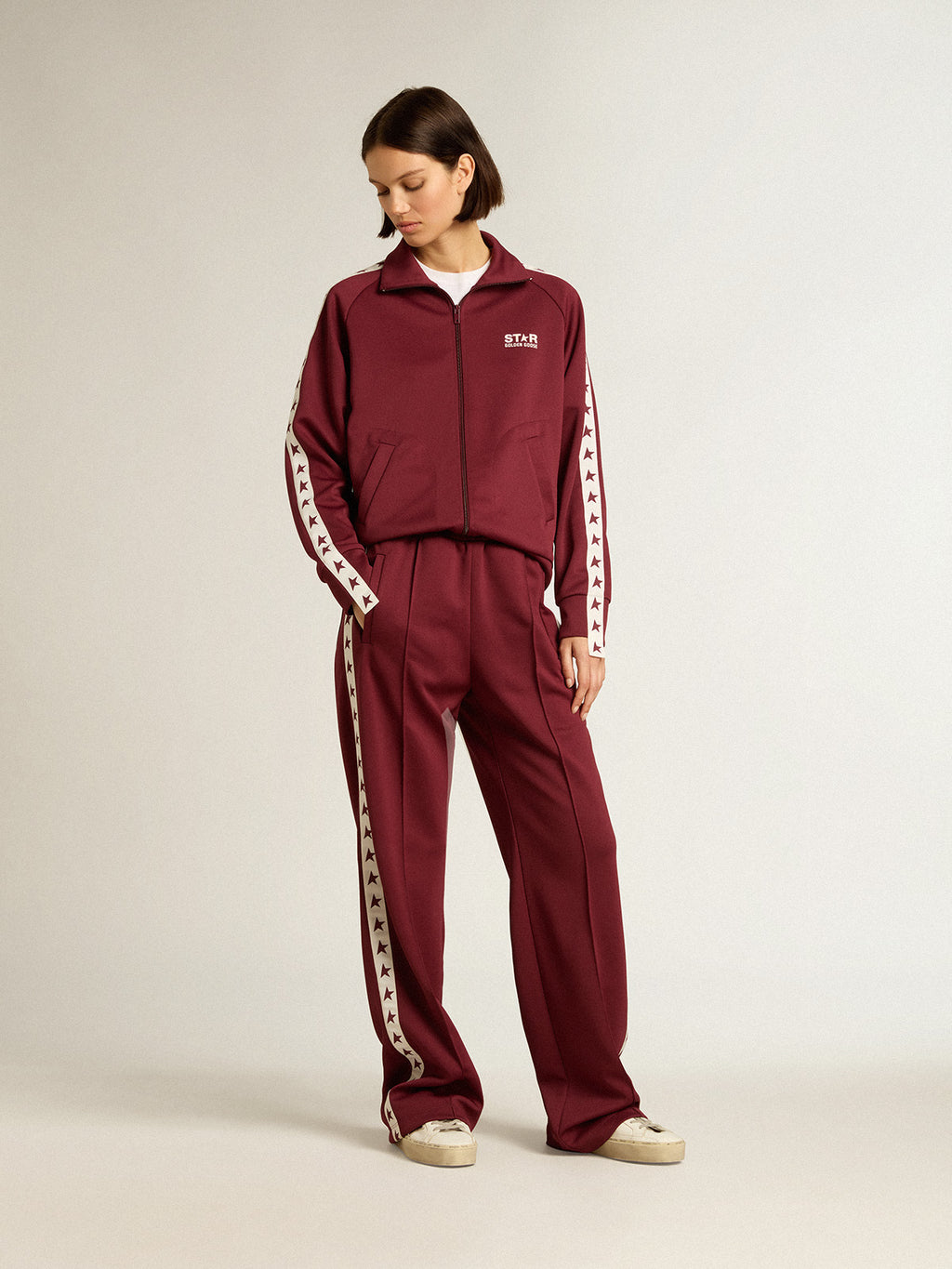 Women's white T-shirt with burgundy star on the front| Golden Goose
