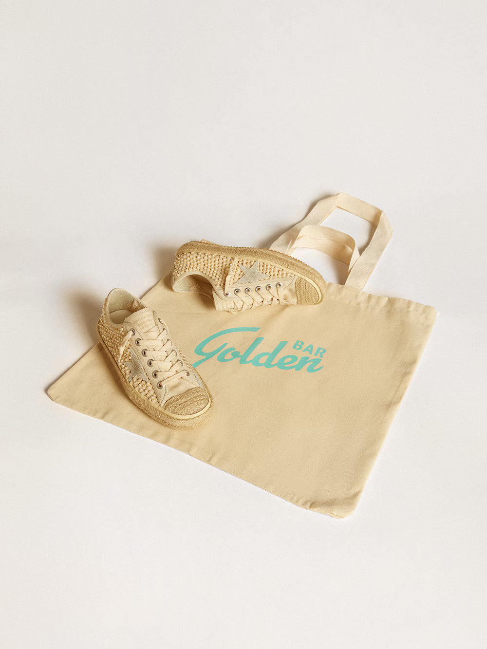 V-Star in canvas with all-over pearls and raffia| Golden Goose