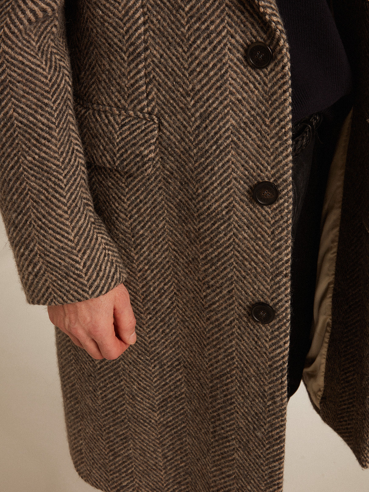Men's single-breasted wool coat with beige and gray herringbone weave| Golden Goose