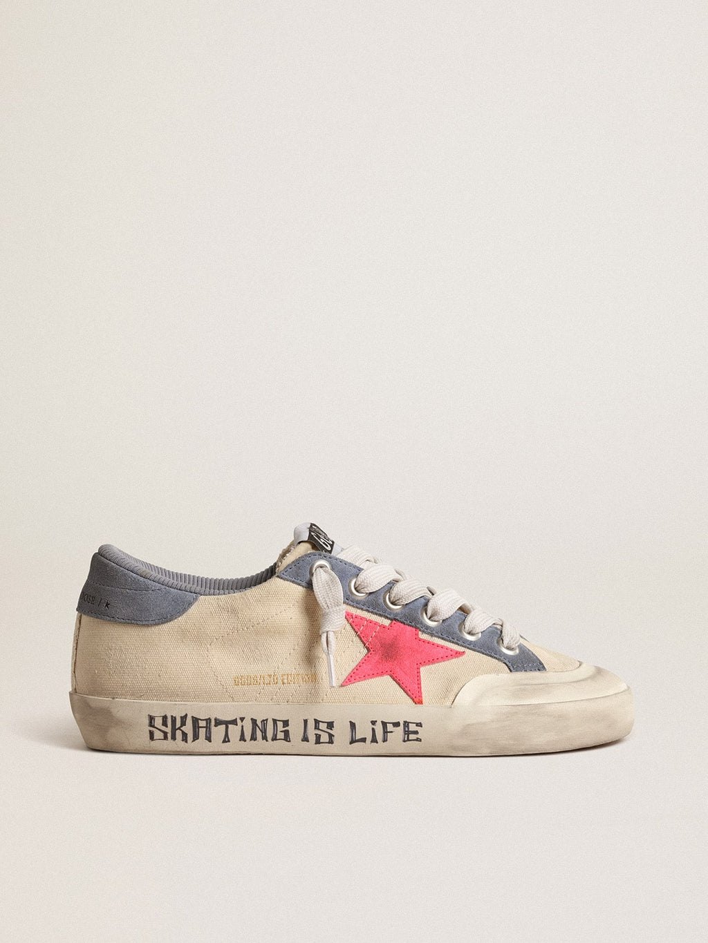 Super-Star Penstar LTD in canvas with lobster-colored suede star| Golden Goose