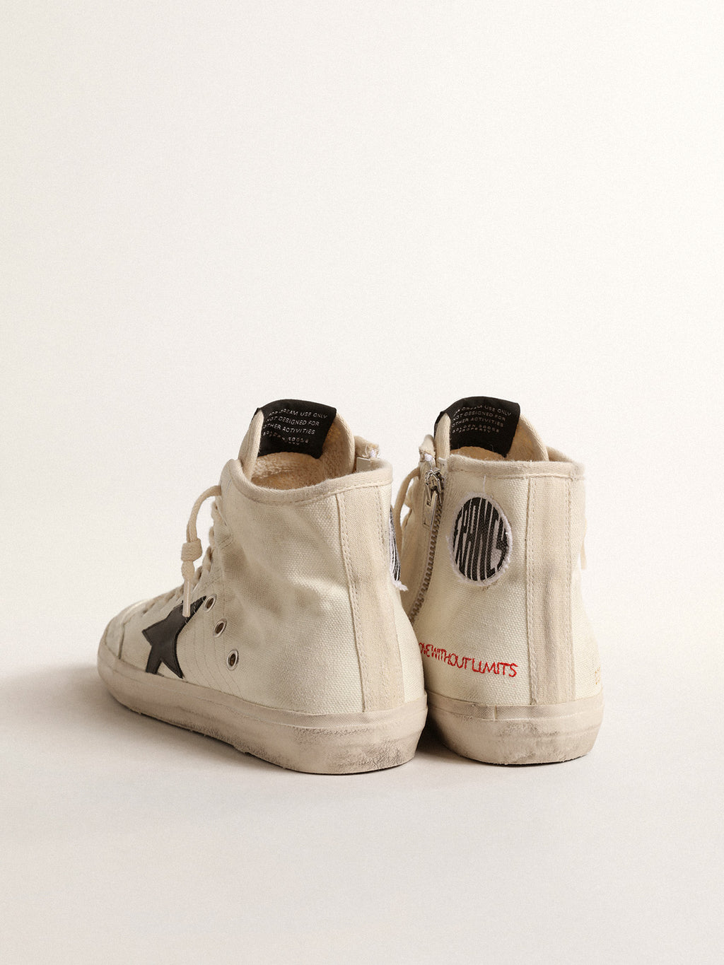 Francy Penstar in canvas with black star and red stitching| Golden Goose