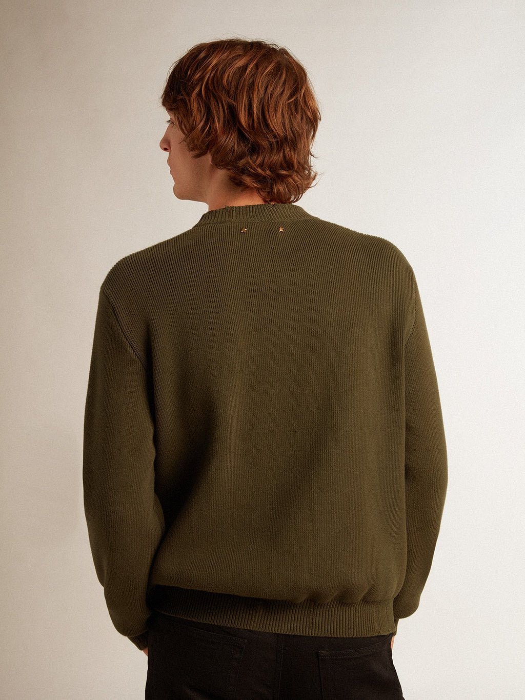 Men's round-neck sweater in military green cotton| Golden Goose