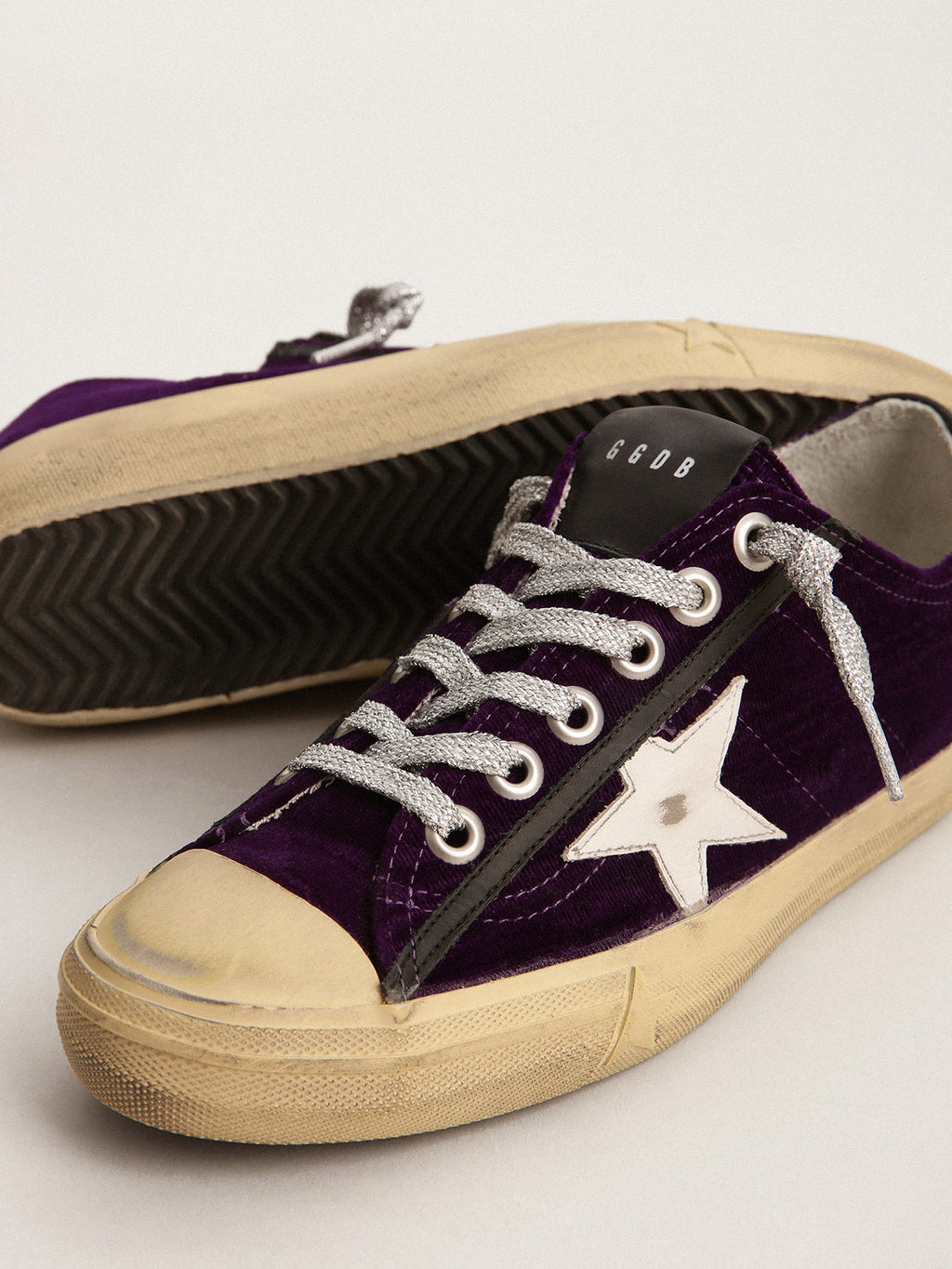 Women's V-Star LTD in purple velvet with white leather star| Golden Goose