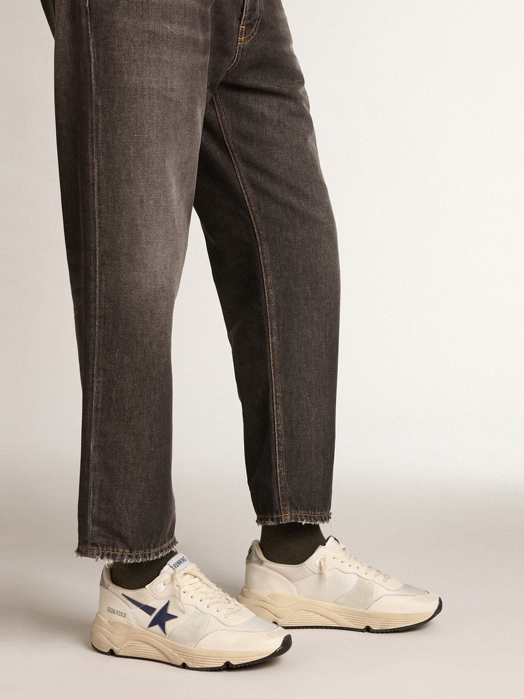 Running Sole in white mesh and nappa leather with a blue star| Golden Goose