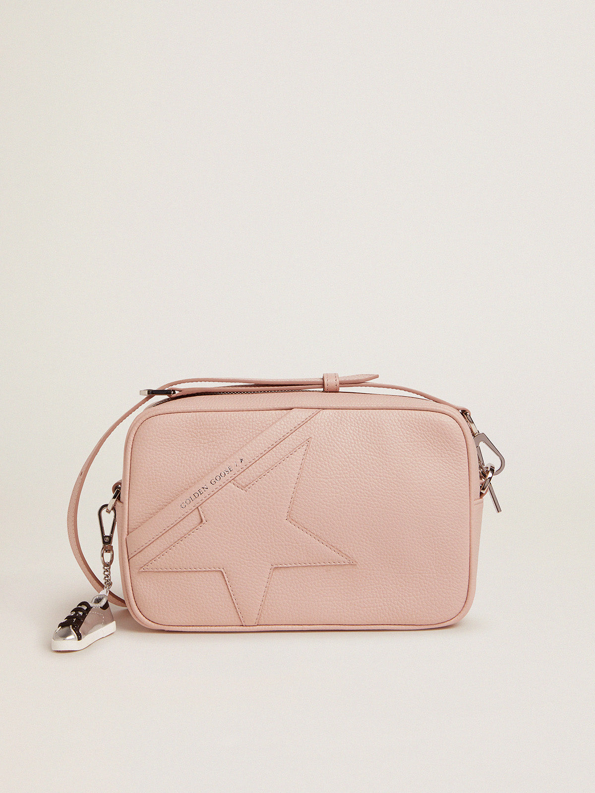 Star Bag in quartz-pink hammered leather with tone-on-tone star| Golden Goose