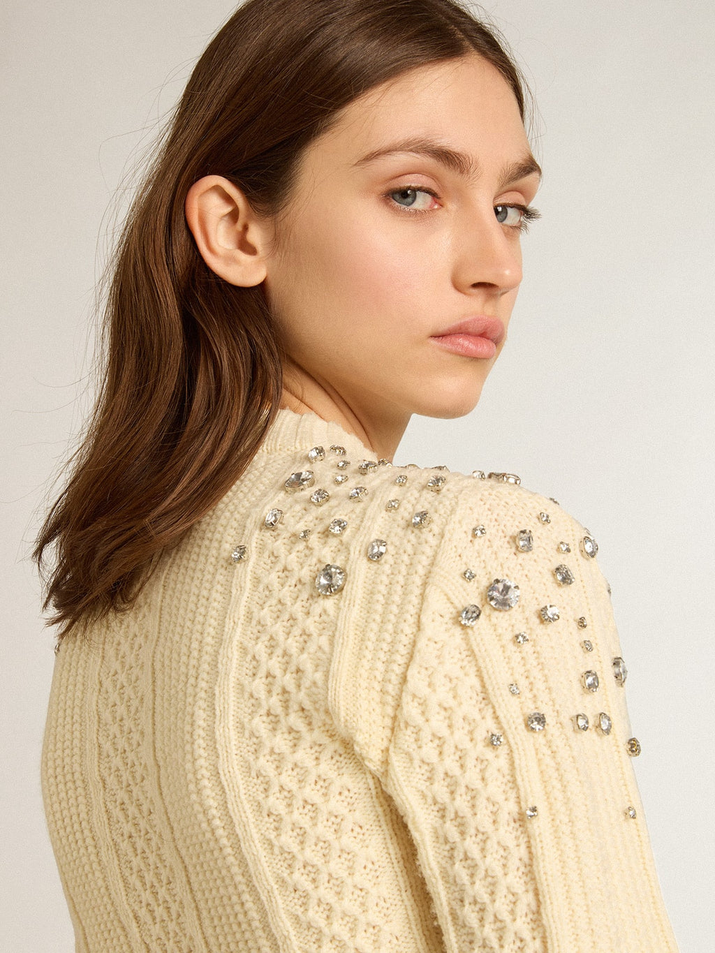 Women's cropped worn-white sweater with decorative crystals| Golden Goose