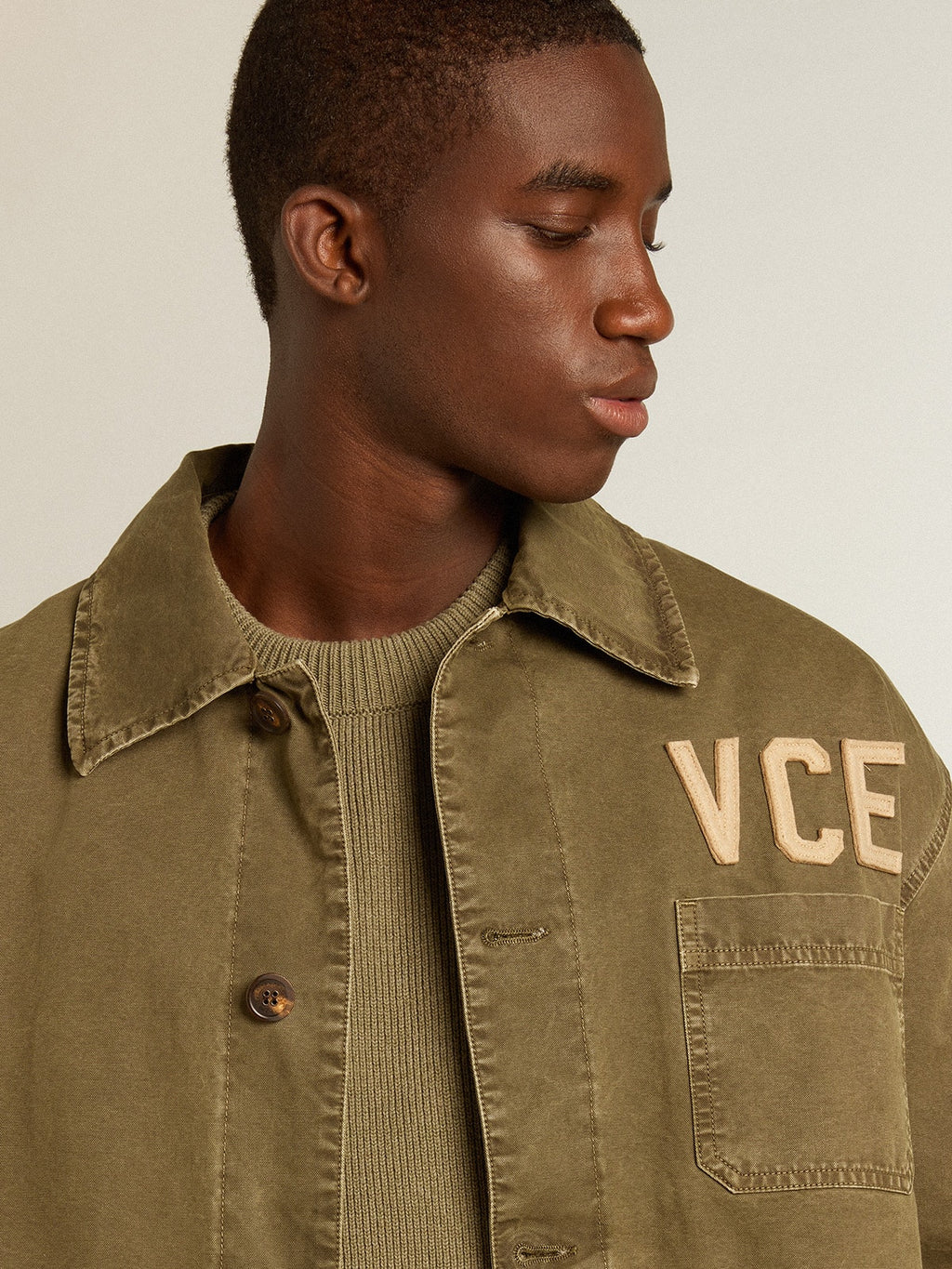 Men's round-neck sweater in cotton with logo on the back| Golden Goose
